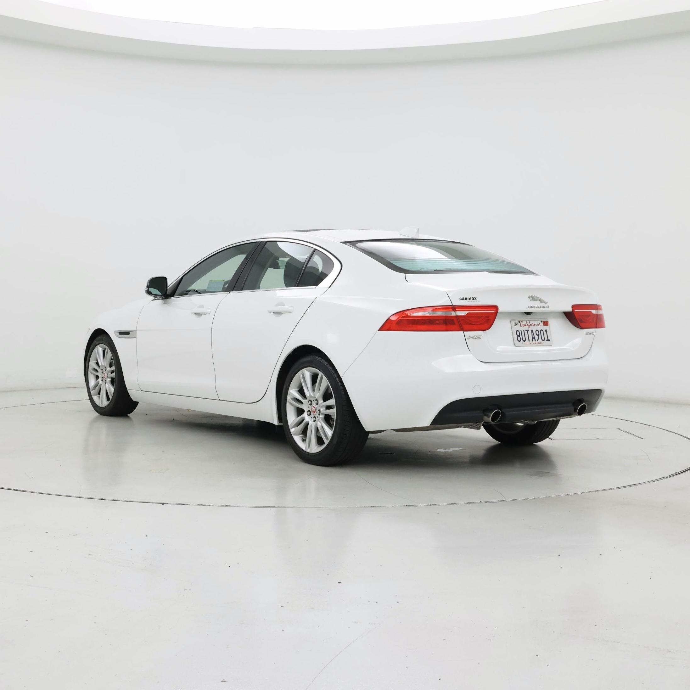 Thumbnail: 2019 Jaguar XE - 2