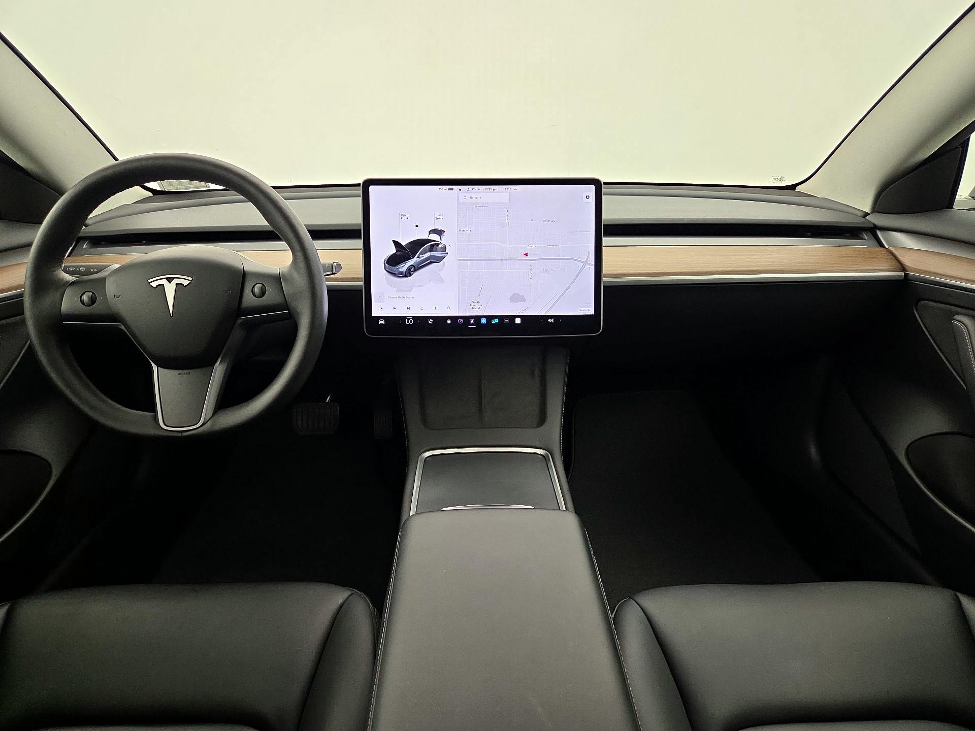 Thumbnail: 2023 Tesla Model 3 - 9