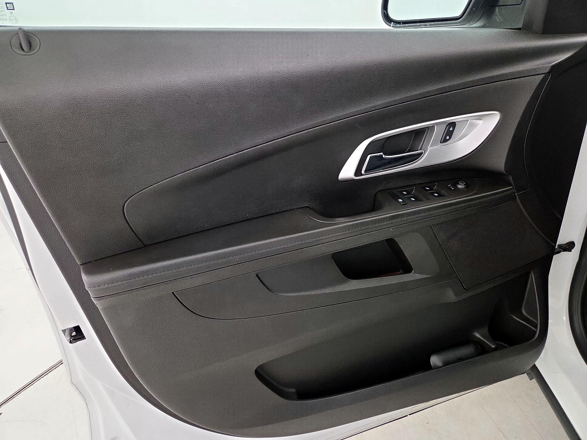 Thumbnail: 2015 Chevrolet Equinox - 12