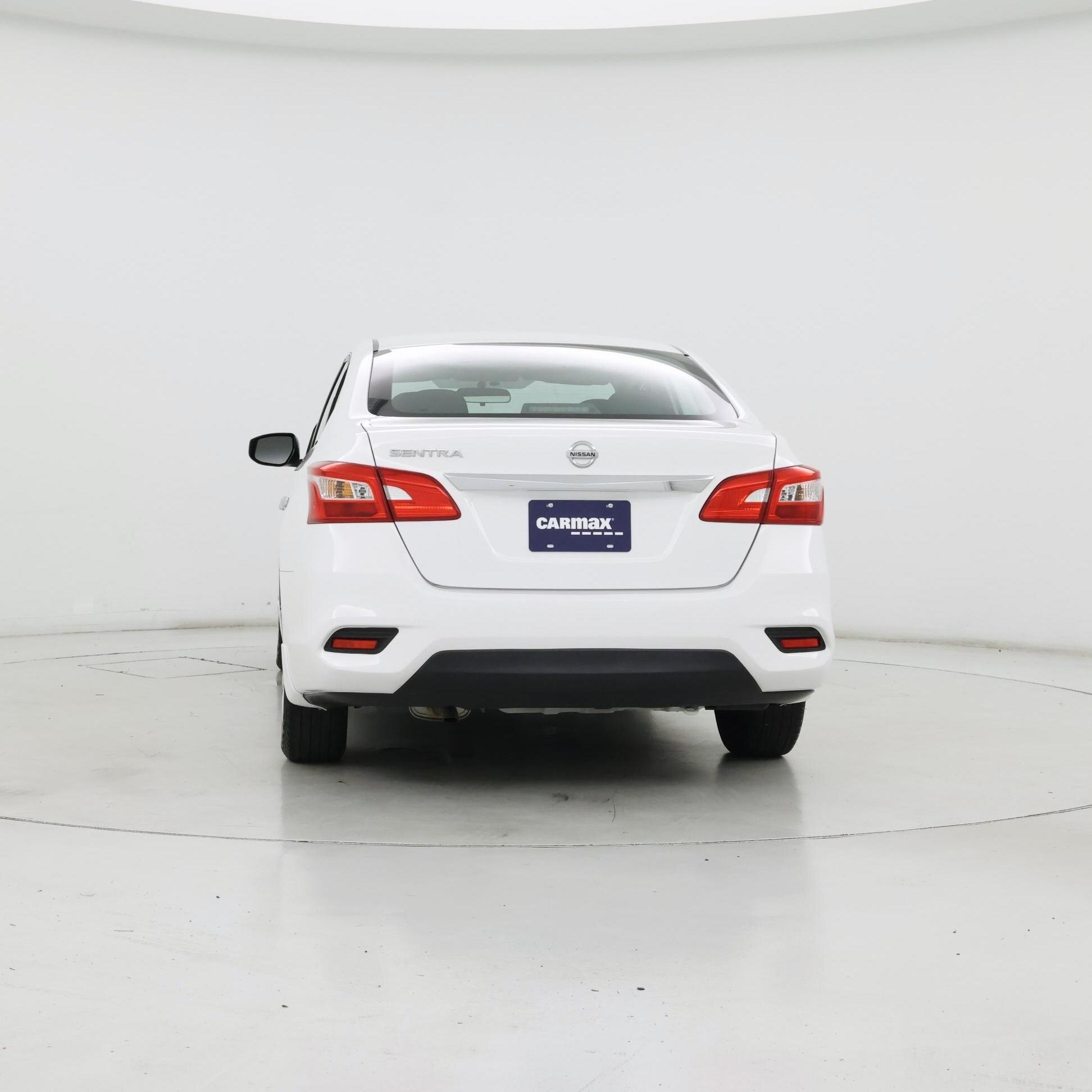 Thumbnail: 2016 Nissan Sentra - 6