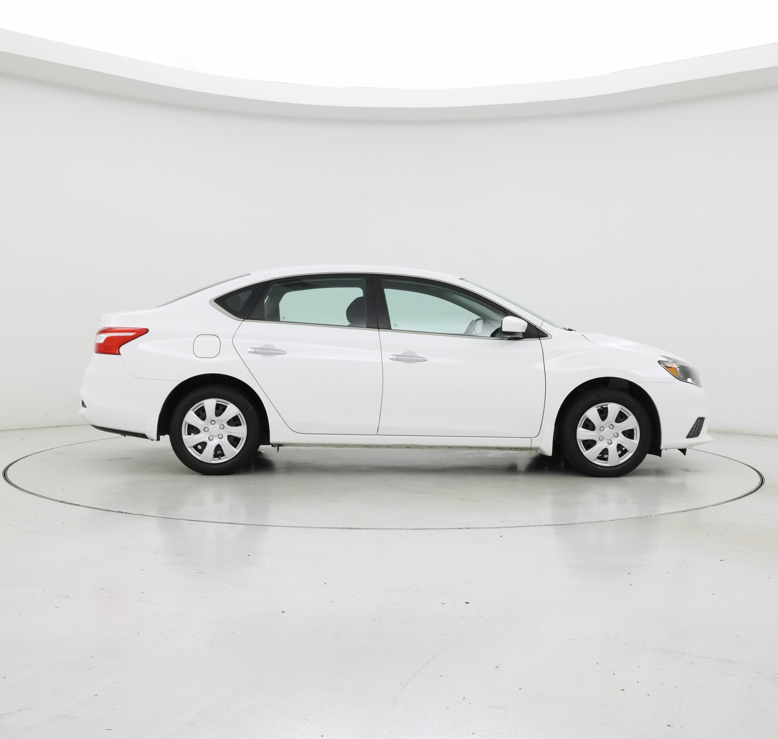 Thumbnail: 2016 Nissan Sentra - 7