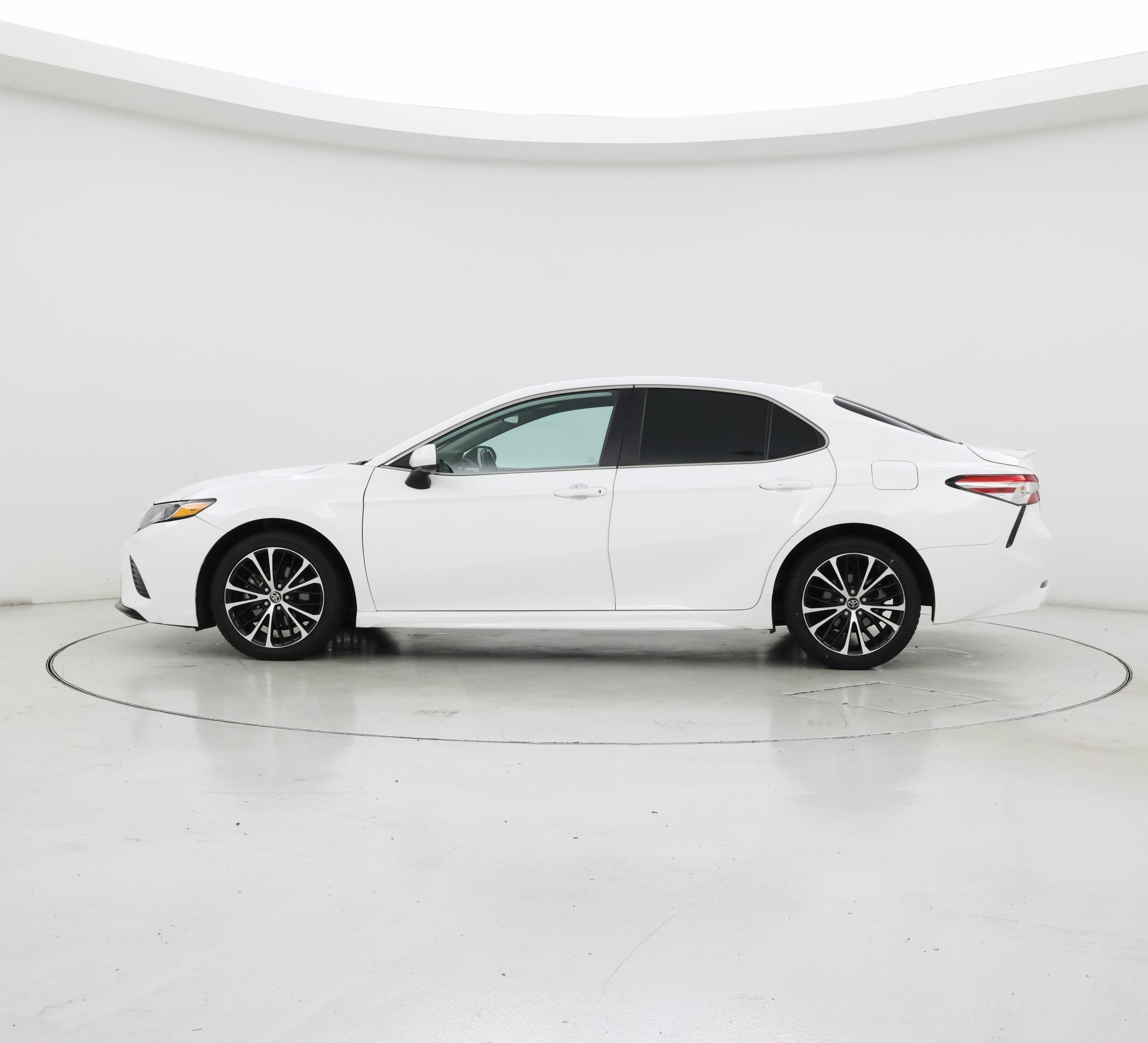 Thumbnail: 2020 Toyota Camry - 3