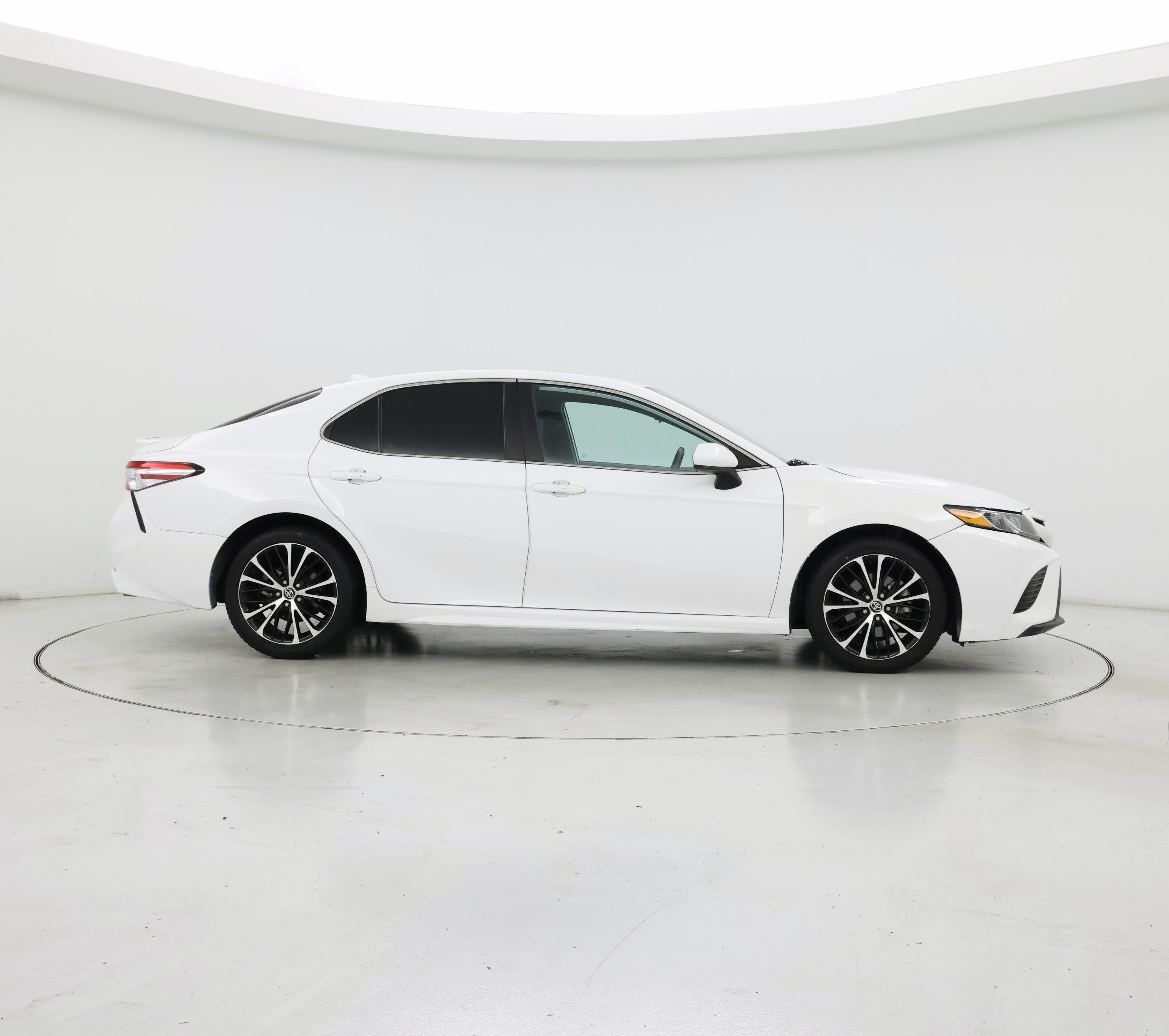 Thumbnail: 2020 Toyota Camry - 7