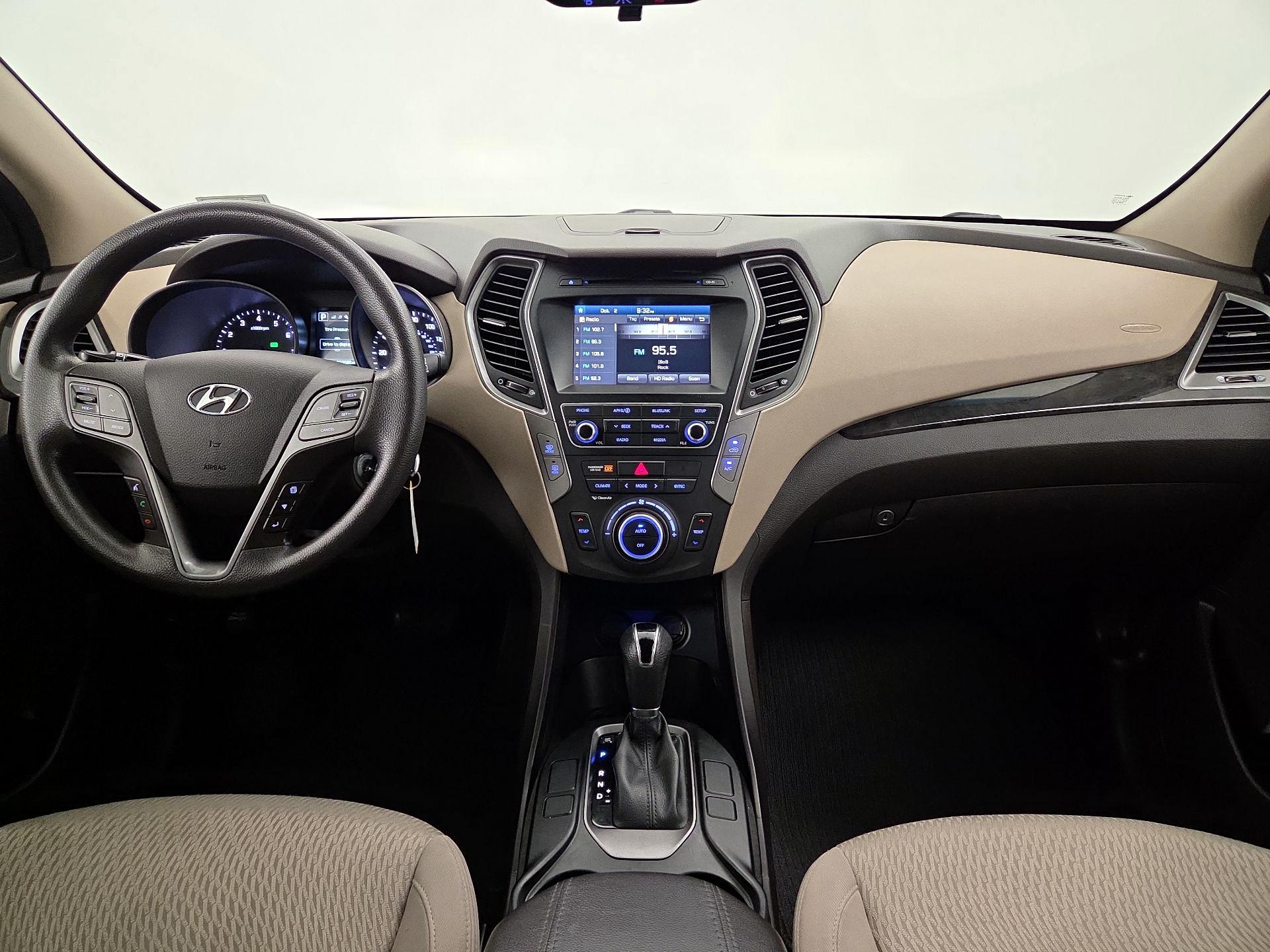 Thumbnail: 2017 Hyundai Santa Fe - 9