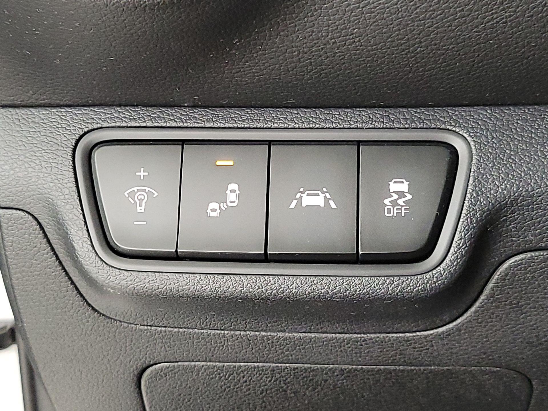 Thumbnail: 2021 Kia Forte - 13