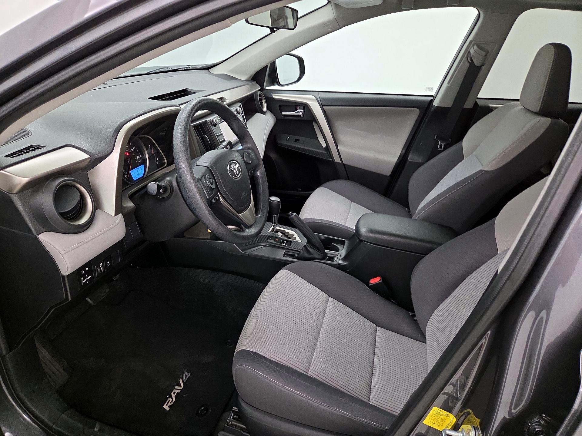 Thumbnail: 2014 Toyota RAV4 - 11