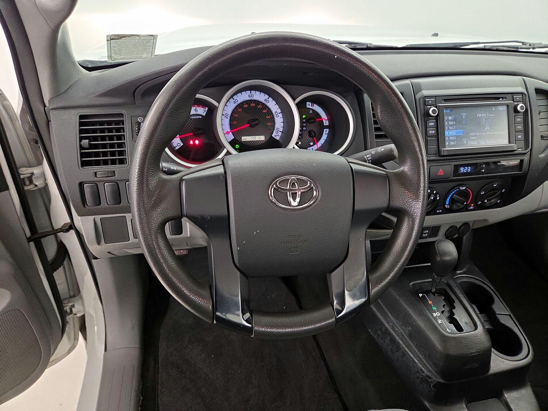 Thumbnail: 2014 Toyota Tacoma - 10