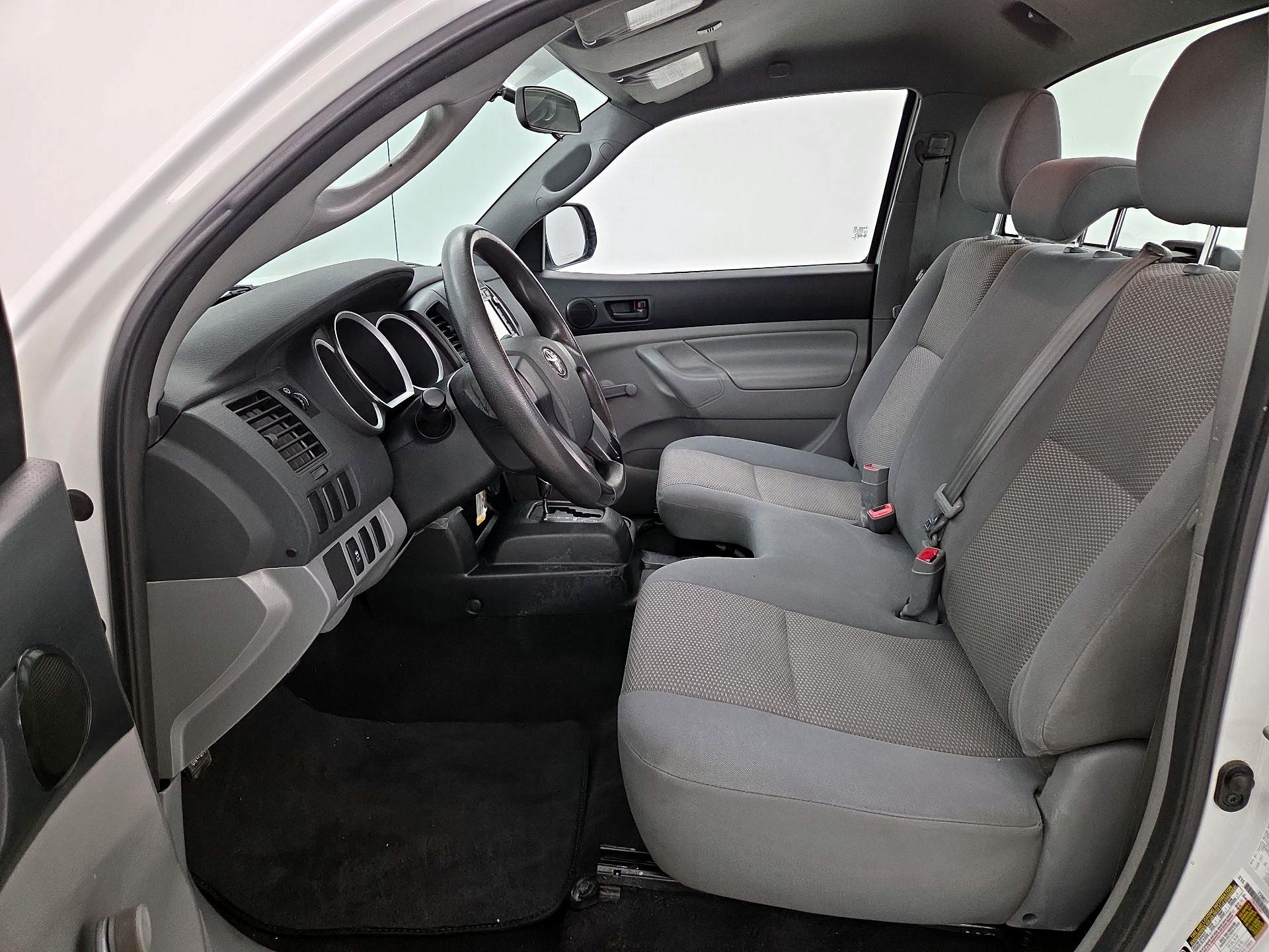 Thumbnail: 2014 Toyota Tacoma - 11