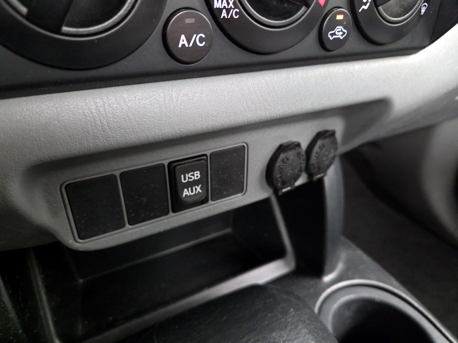 Thumbnail: 2014 Toyota Tacoma - 17