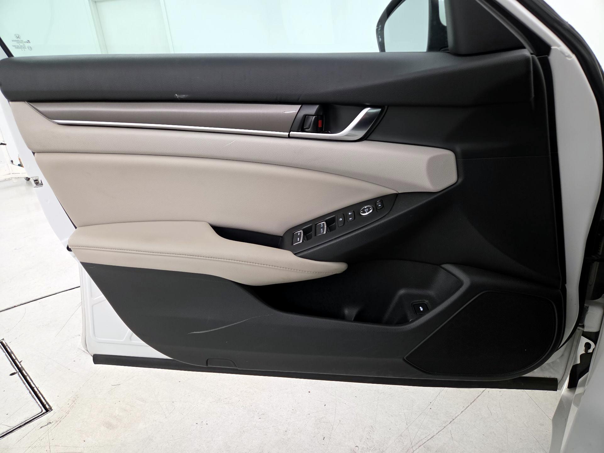 Thumbnail: 2019 Honda Accord - 12