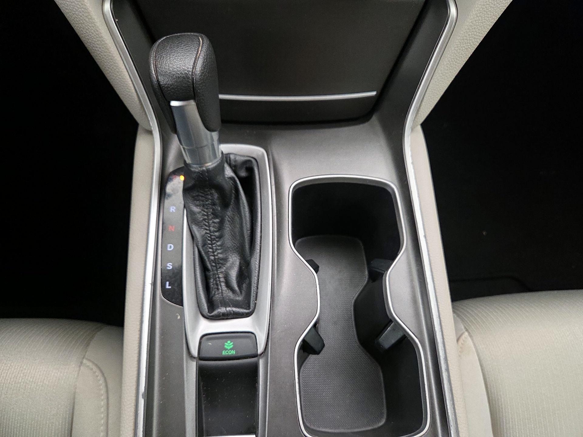 Thumbnail: 2019 Honda Accord - 17