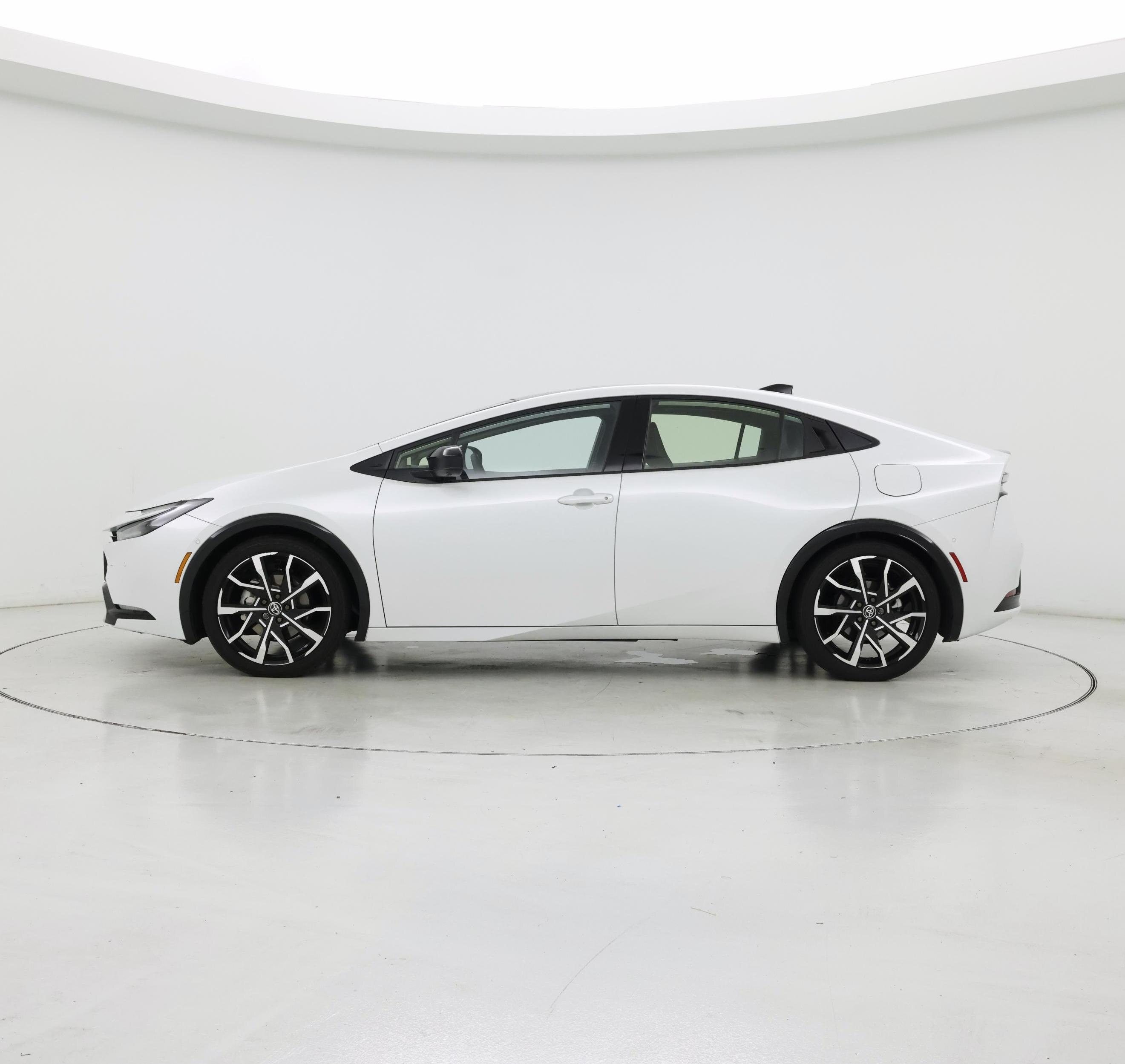 Thumbnail: 2024 Toyota Prius Prime - 3