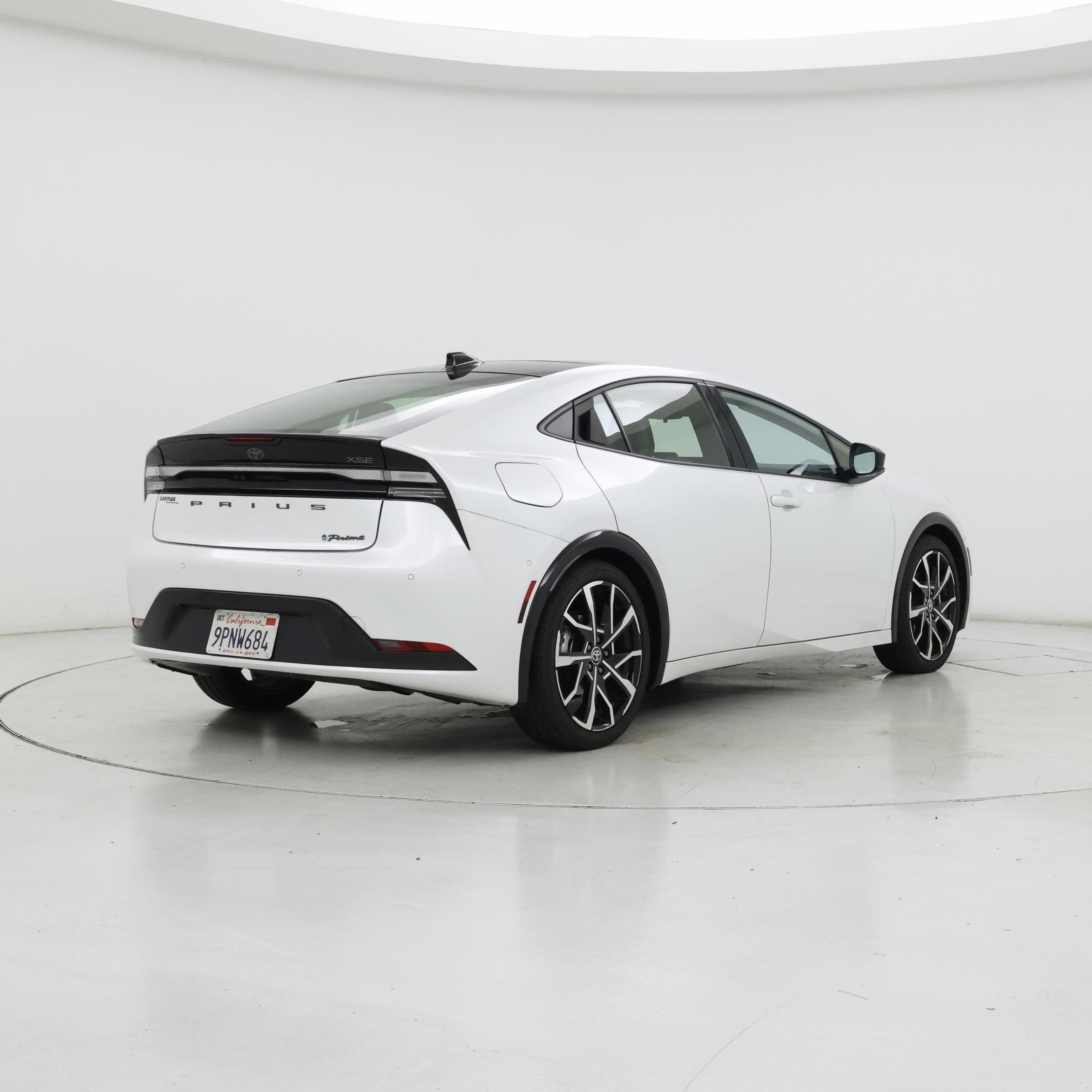 Thumbnail: 2024 Toyota Prius Prime - 8
