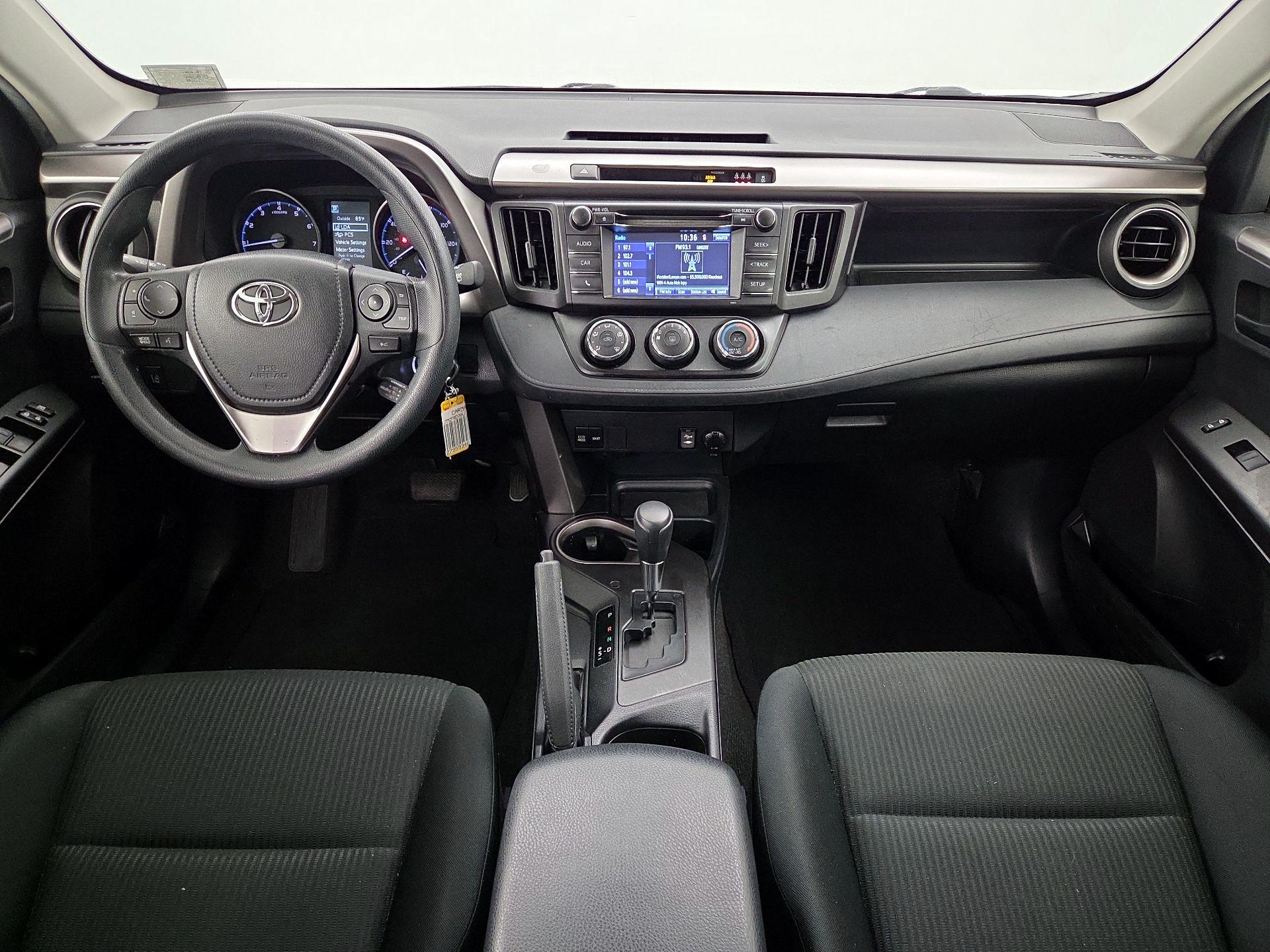 Thumbnail: 2017 Toyota RAV4 - 9