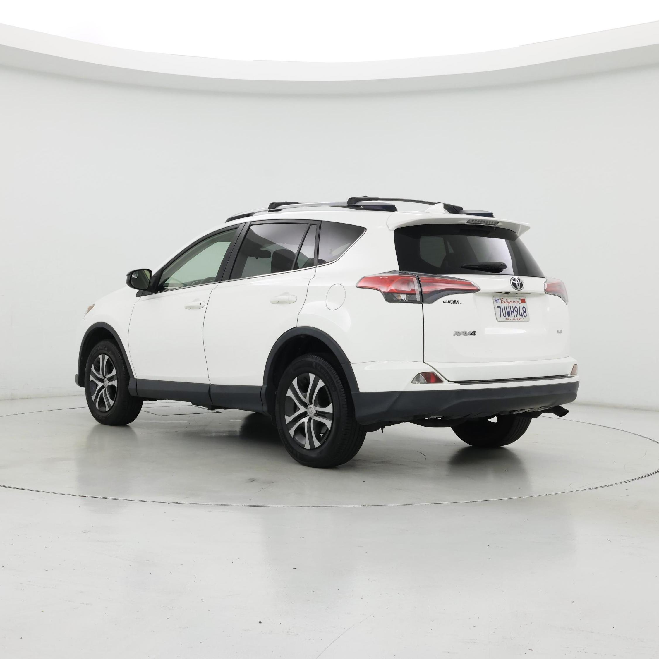 Thumbnail: 2017 Toyota RAV4 - 2