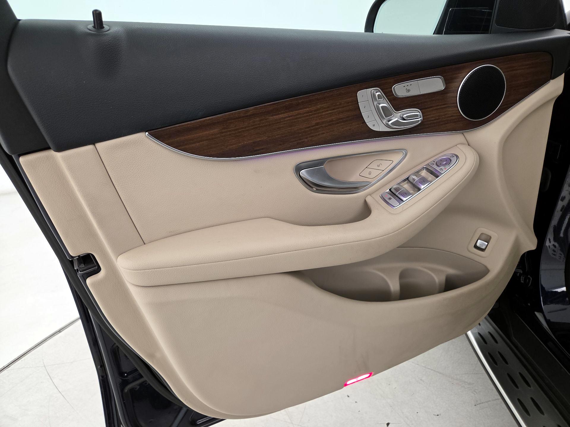 Thumbnail: 2020 Mercedes-Benz GLC - 12