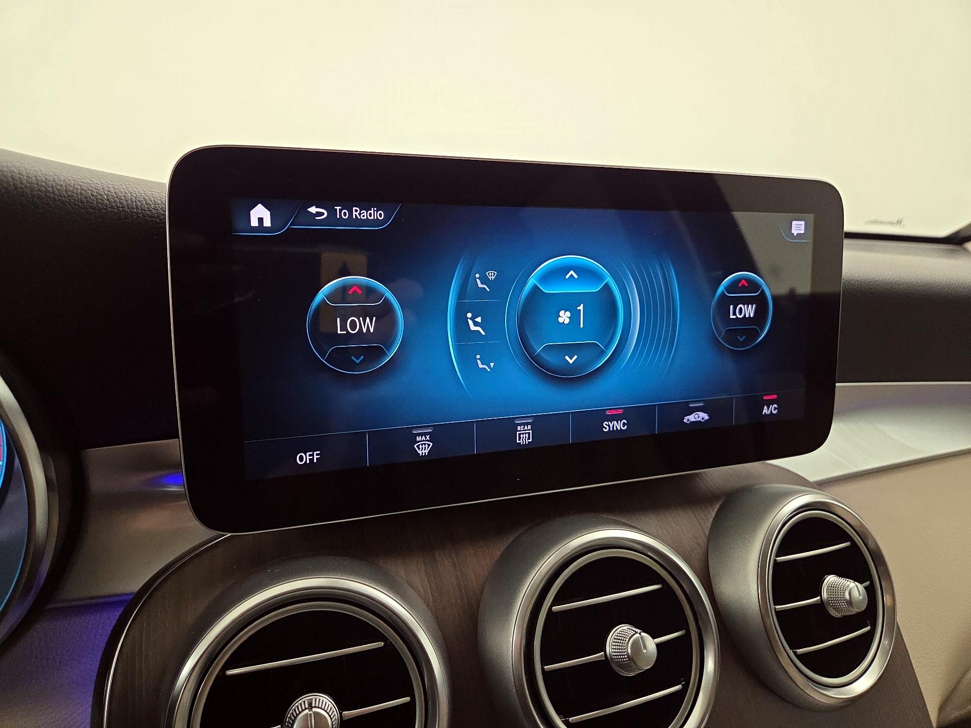 Thumbnail: 2020 Mercedes-Benz GLC - 16