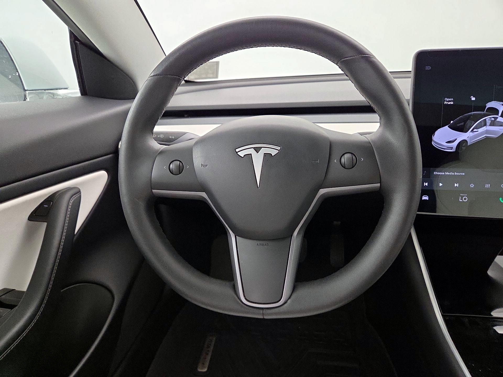 Thumbnail: 2020 Tesla Model 3 - 10