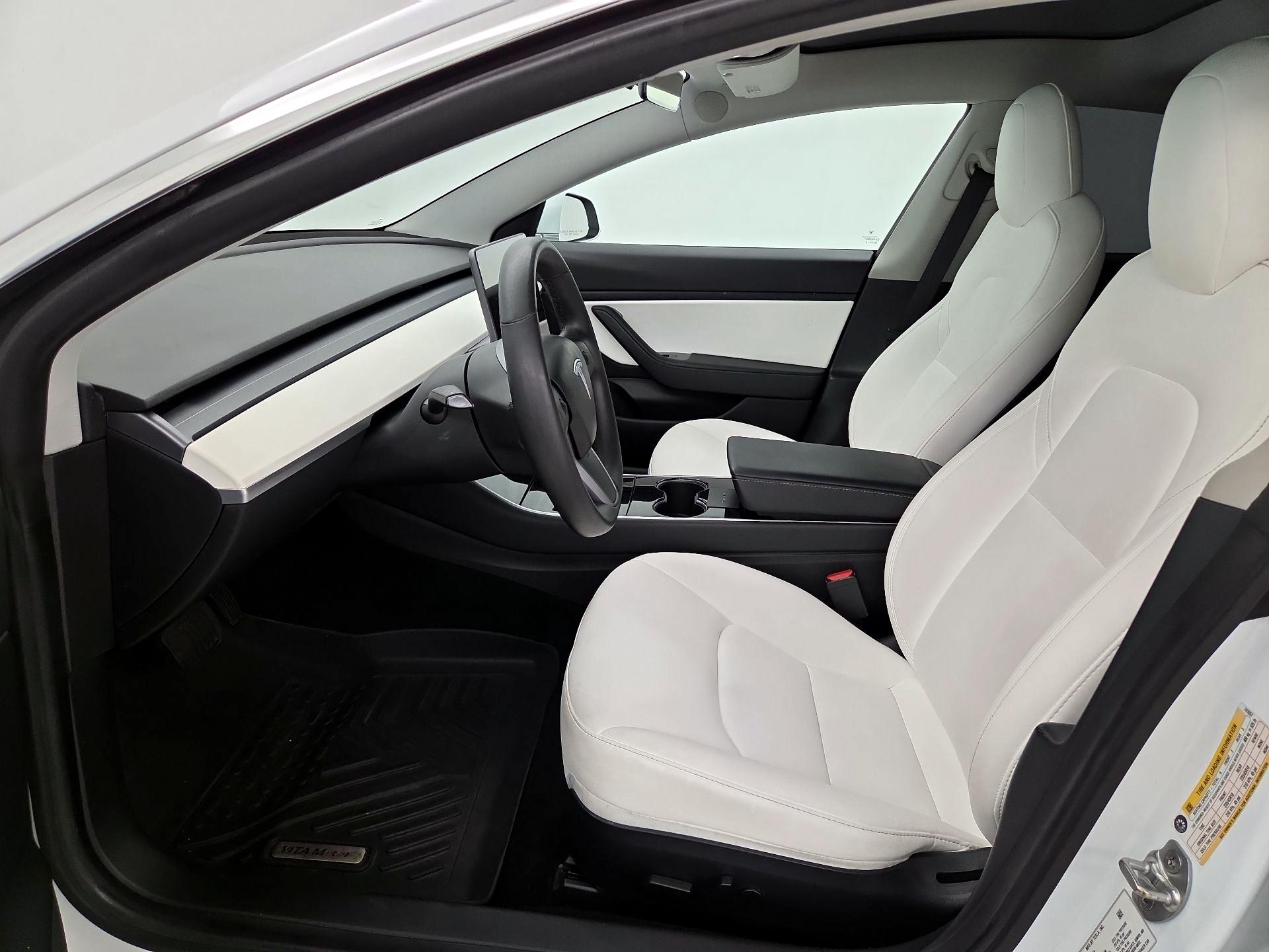 Thumbnail: 2020 Tesla Model 3 - 11