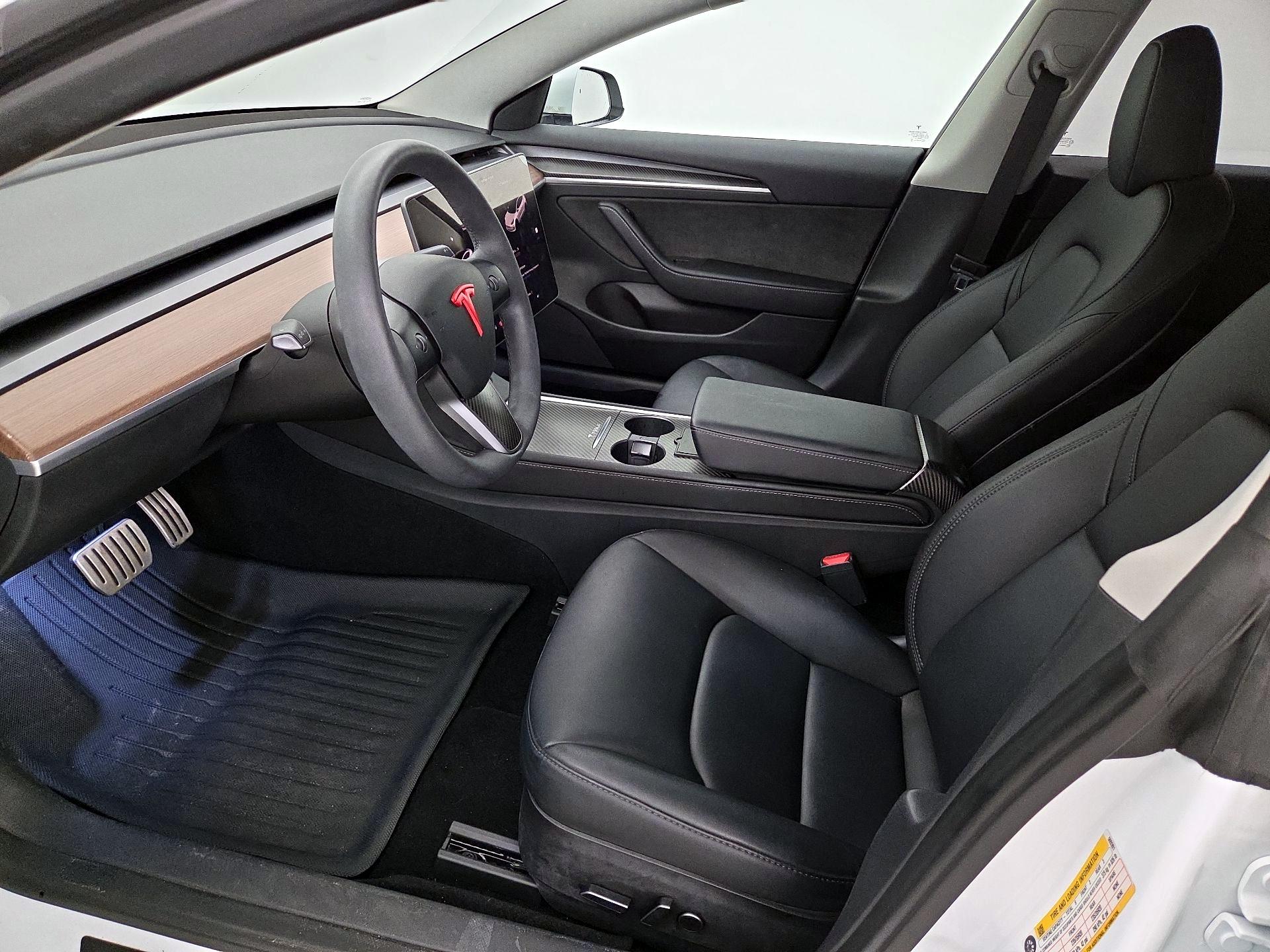 Thumbnail: 2023 Tesla Model 3 - 11