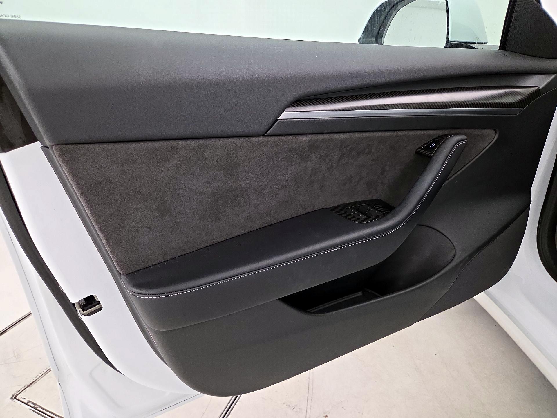 Thumbnail: 2023 Tesla Model 3 - 12