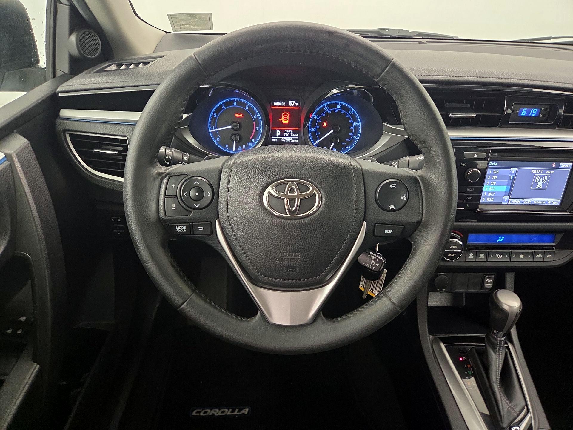 Thumbnail: 2014 Toyota Corolla - 10