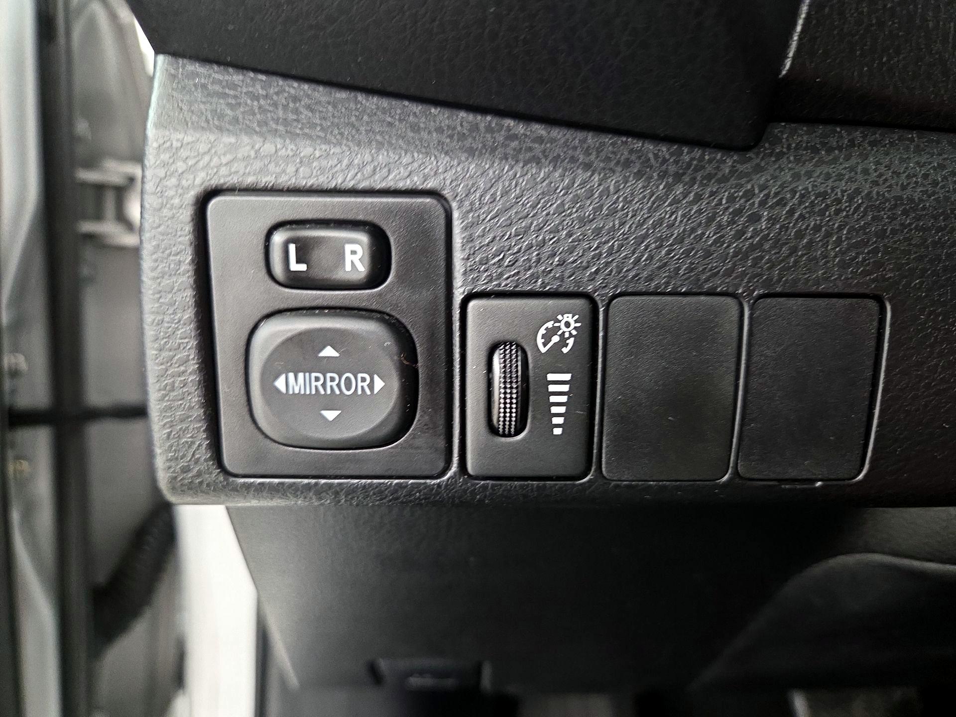 Thumbnail: 2014 Toyota Corolla - 13