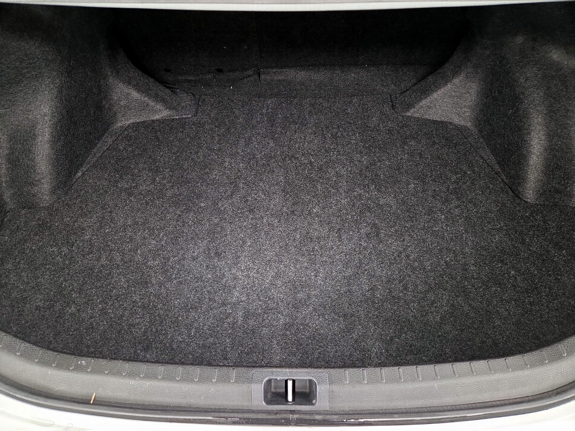 Thumbnail: 2014 Toyota Corolla - 20