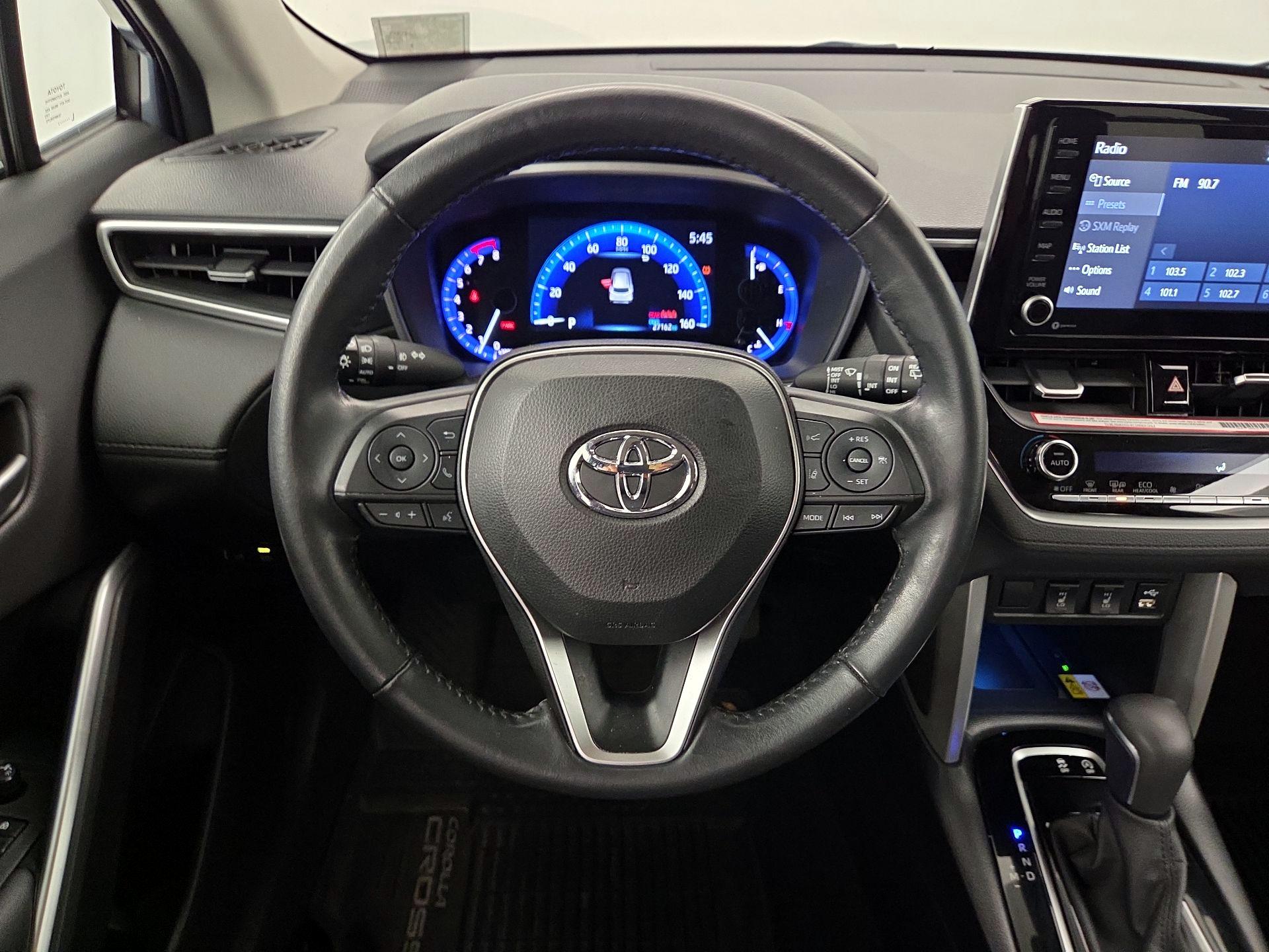 Thumbnail: 2022 Toyota Corolla Cross - 10