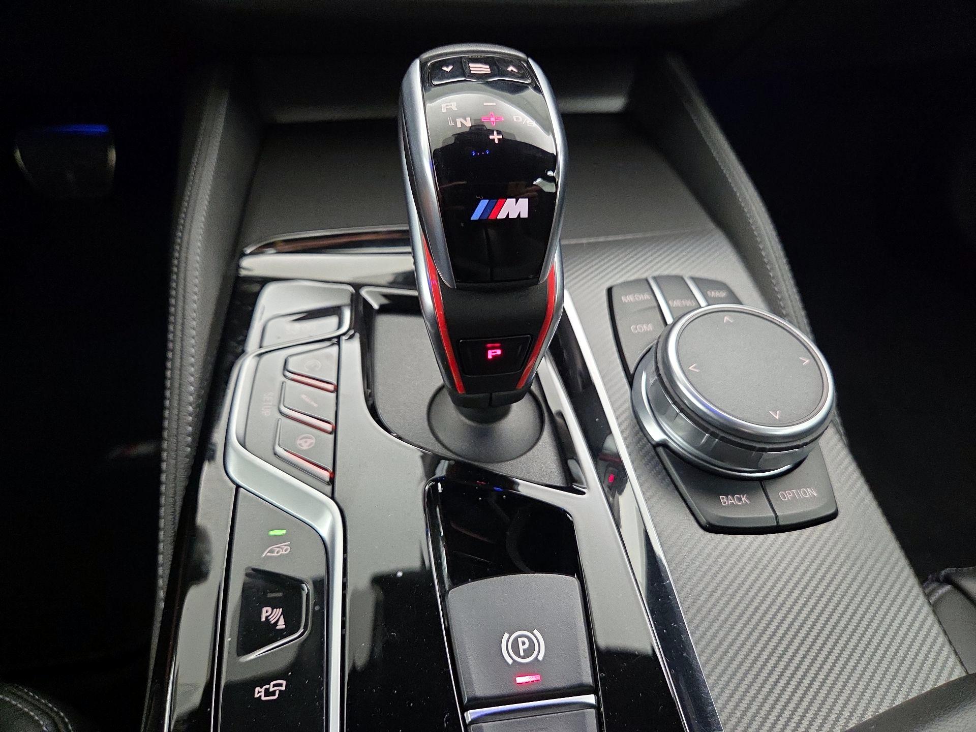 Thumbnail: 2019 BMW M5 - 18