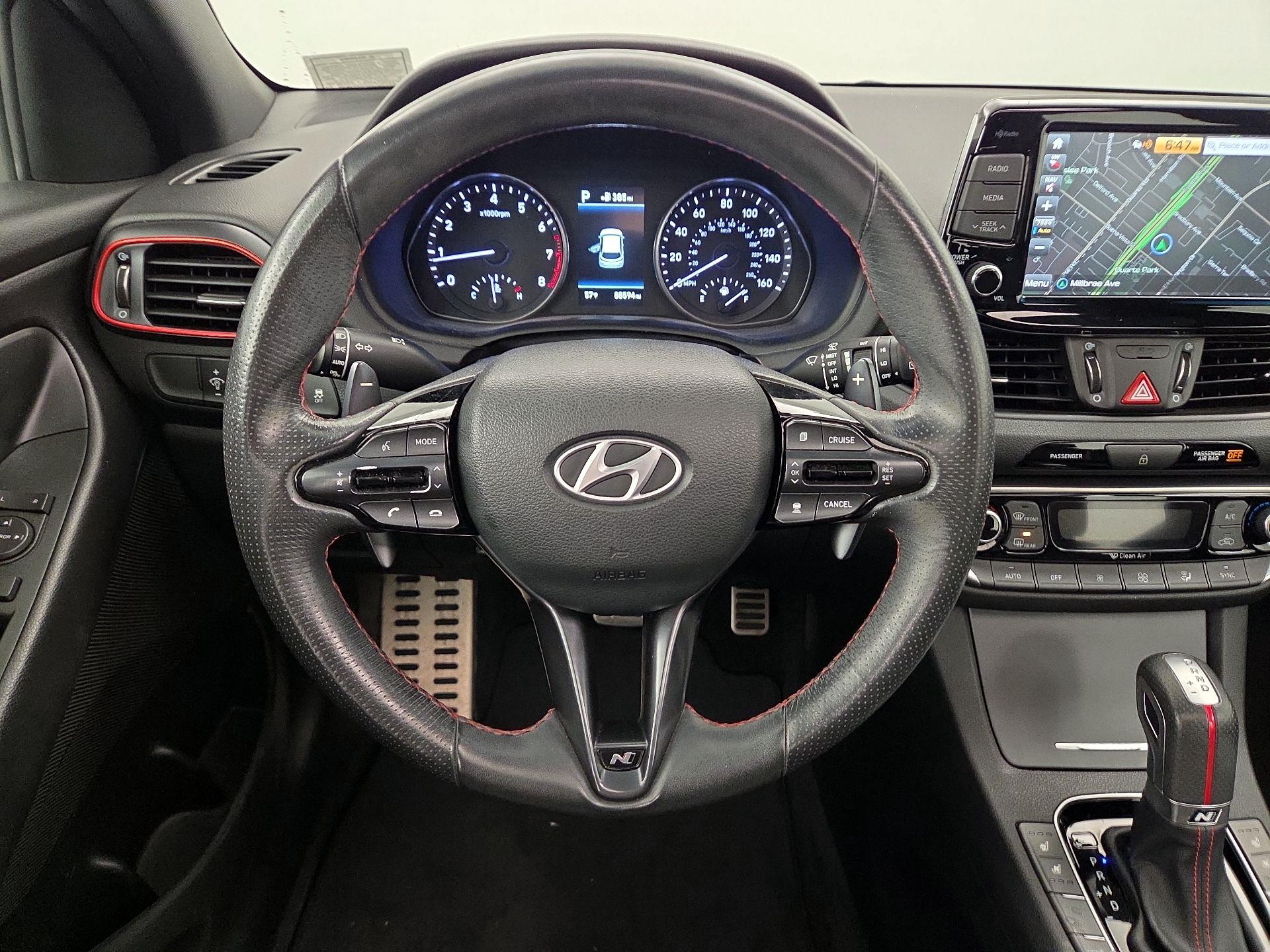 Thumbnail: 2019 Hyundai Elantra - 10