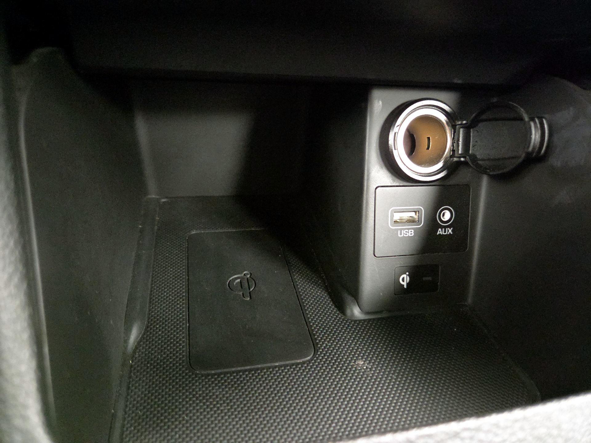 Thumbnail: 2019 Hyundai Elantra - 19