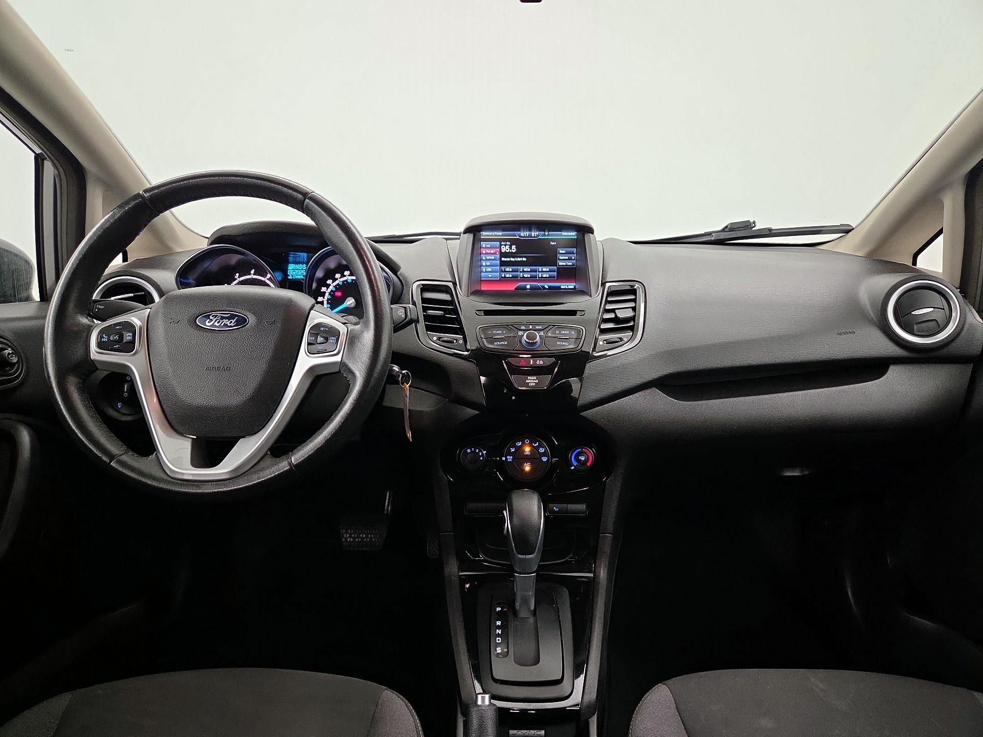 Thumbnail: 2014 Ford Fiesta - 9