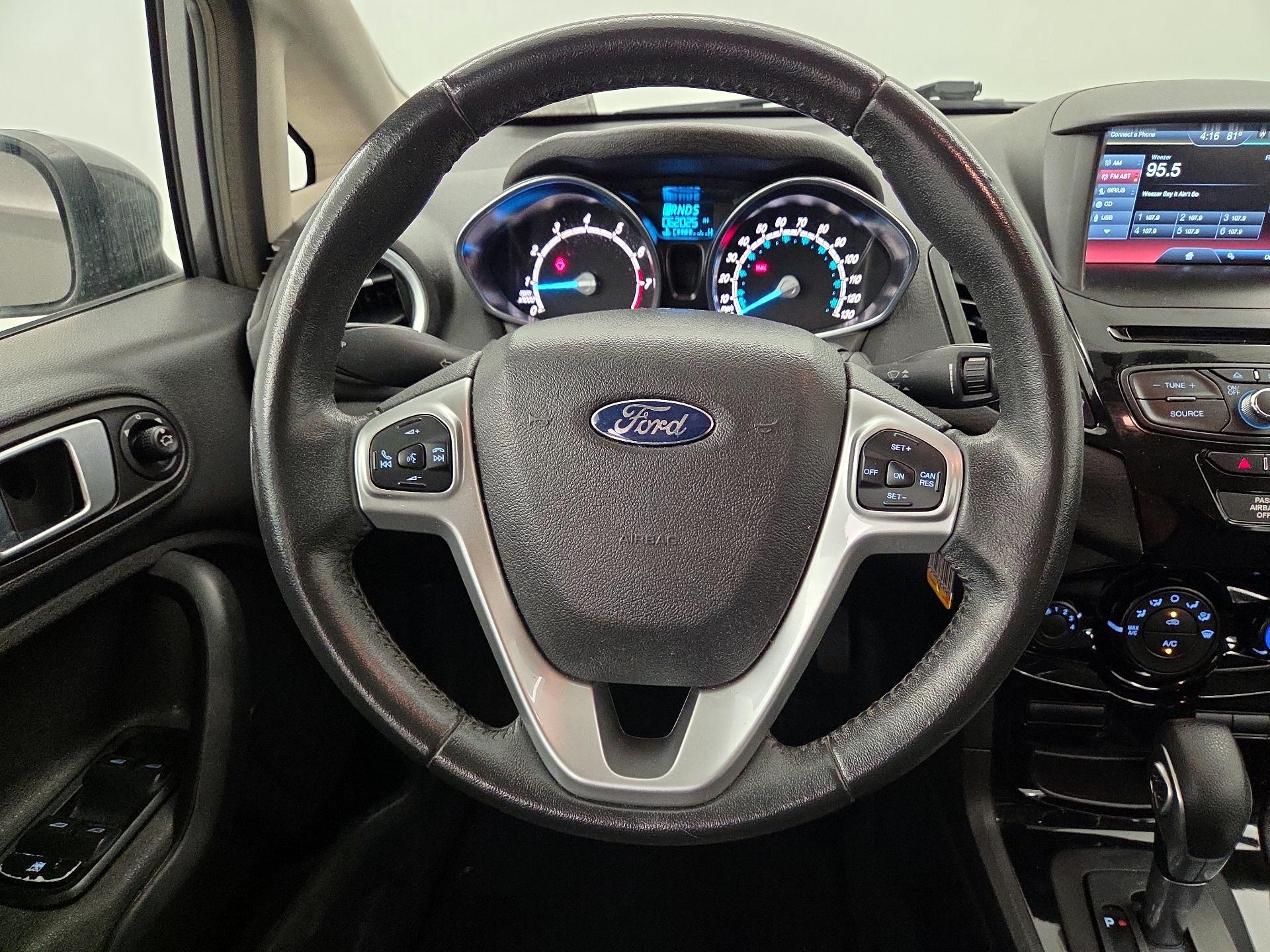 Thumbnail: 2014 Ford Fiesta - 10