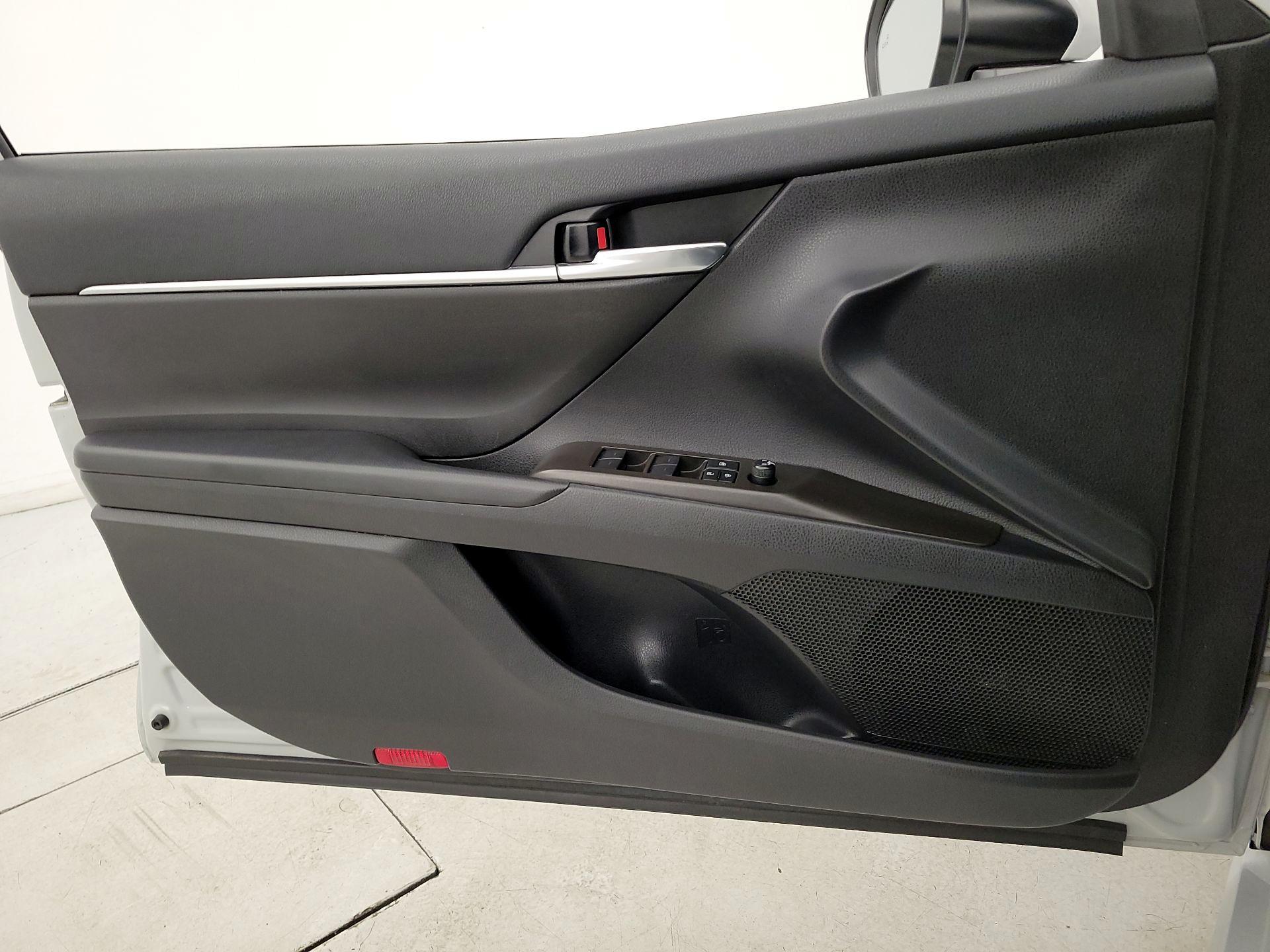 Thumbnail: 2023 Toyota Camry - 12