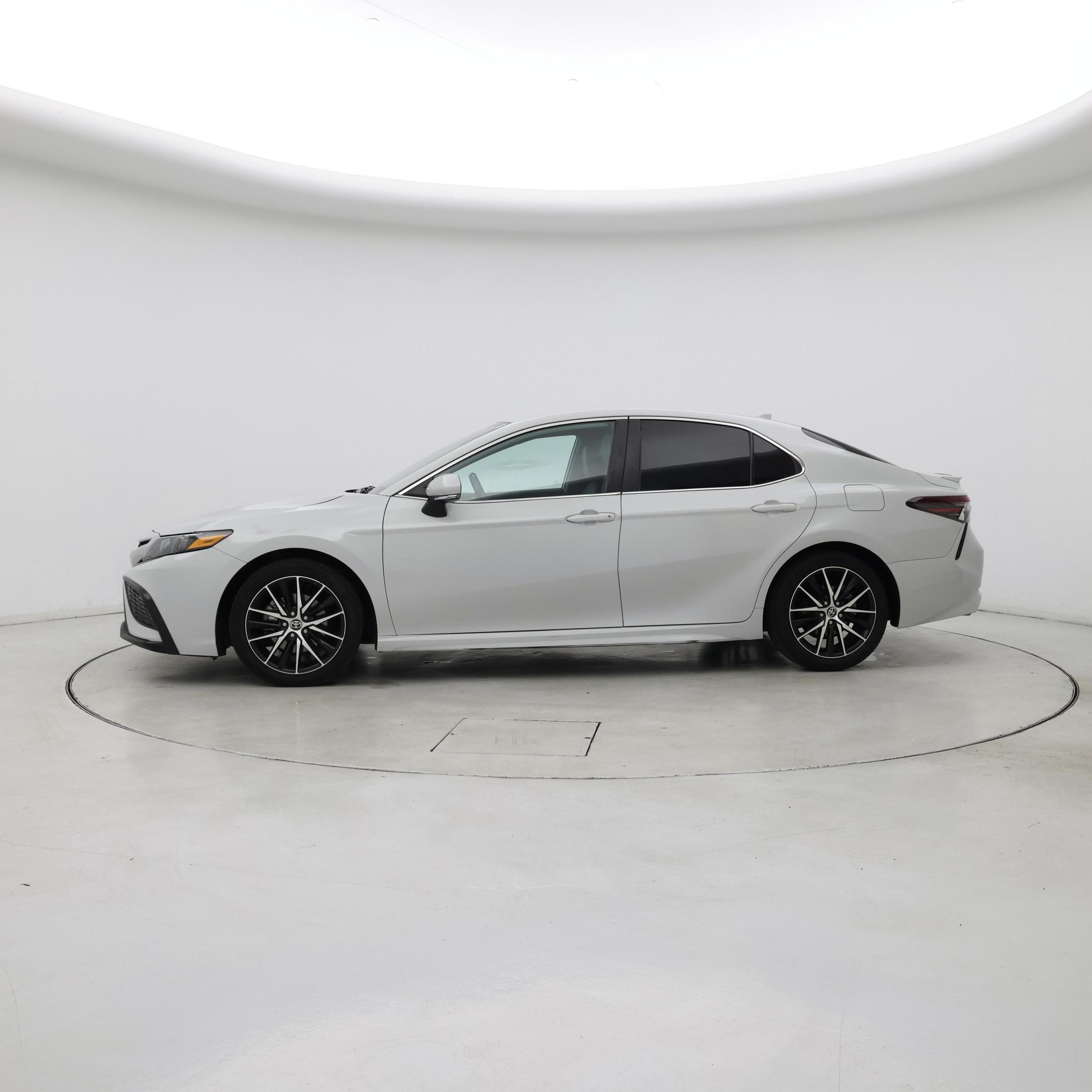 Thumbnail: 2023 Toyota Camry - 3