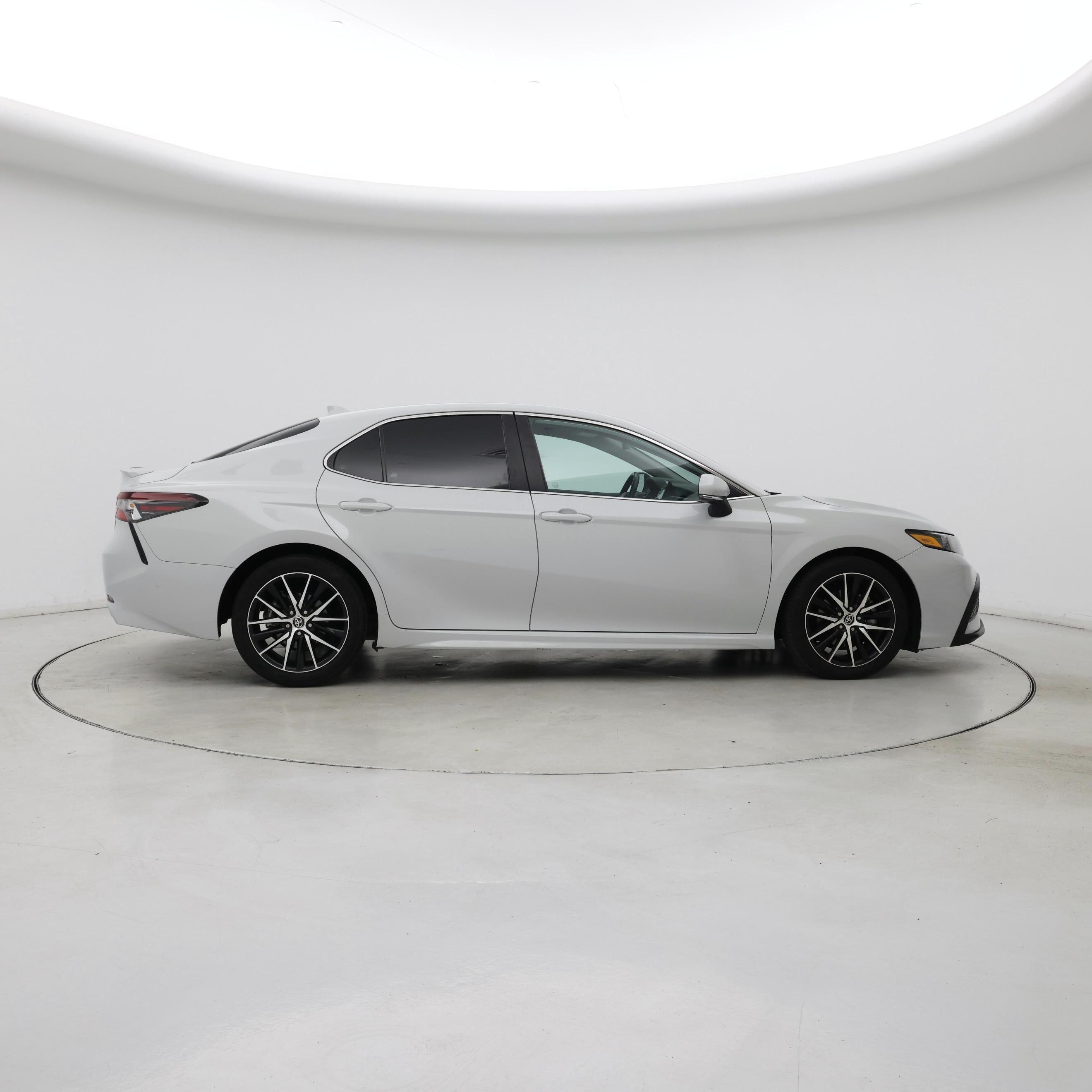 Thumbnail: 2023 Toyota Camry - 7