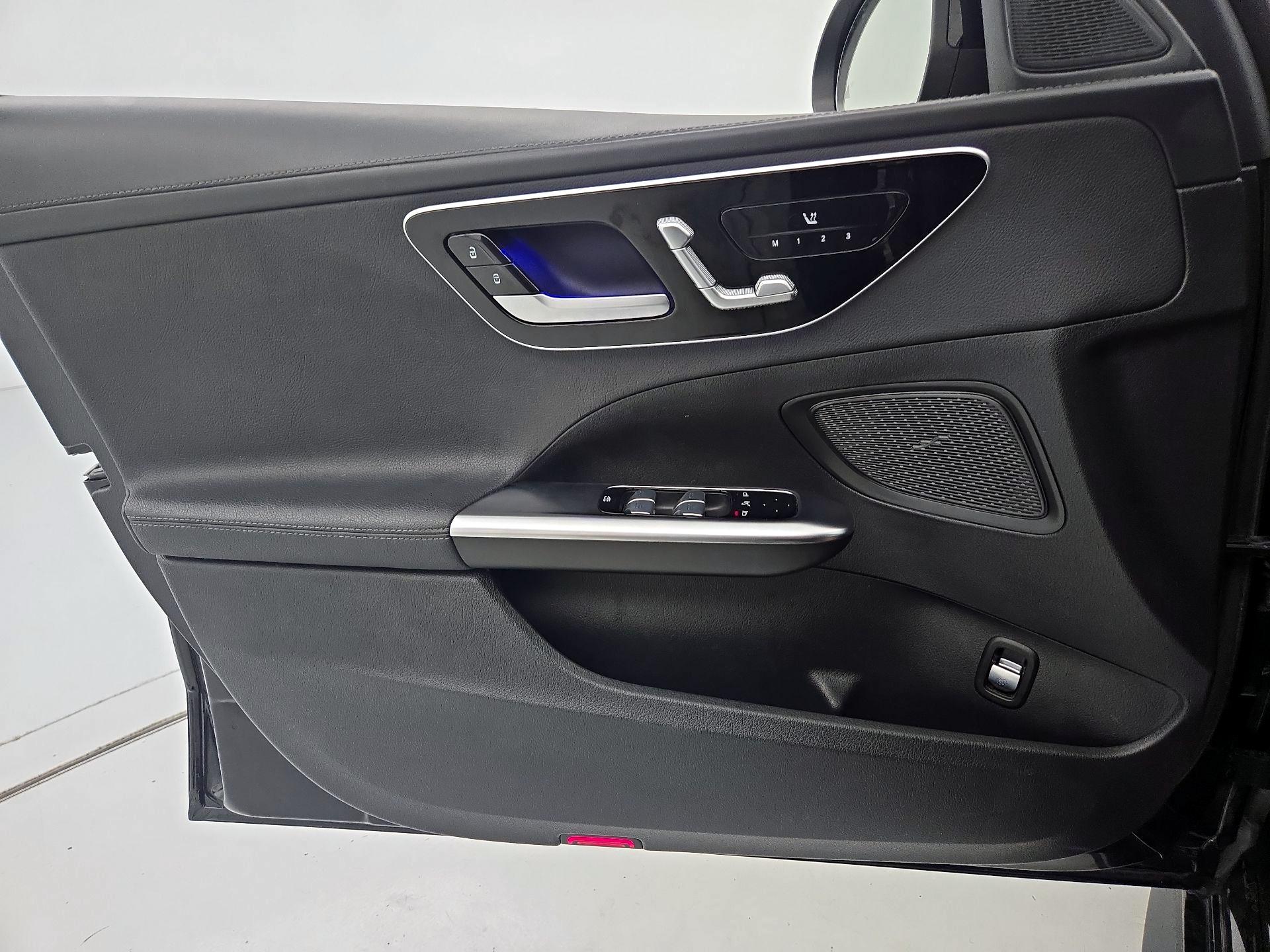 Thumbnail: 2023 Mercedes-Benz C-Class - 12