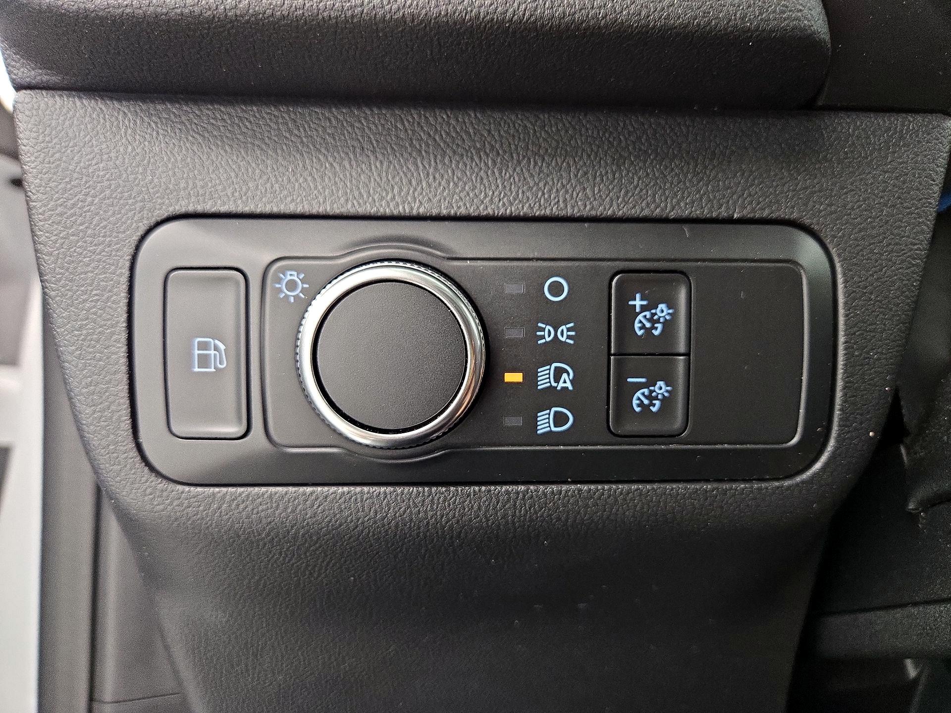 Thumbnail: 2021 Ford Escape - 13