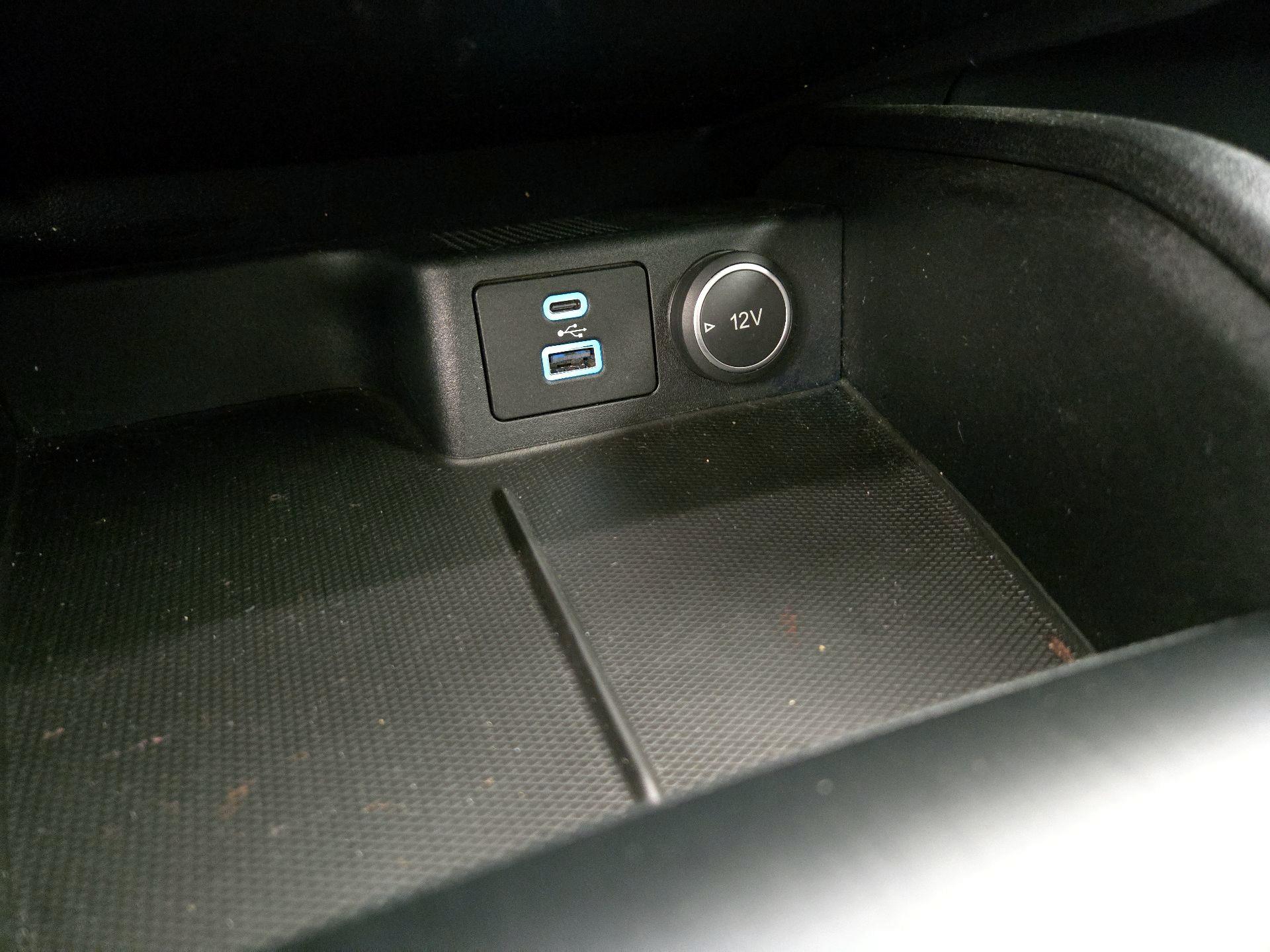 Thumbnail: 2021 Ford Escape - 18