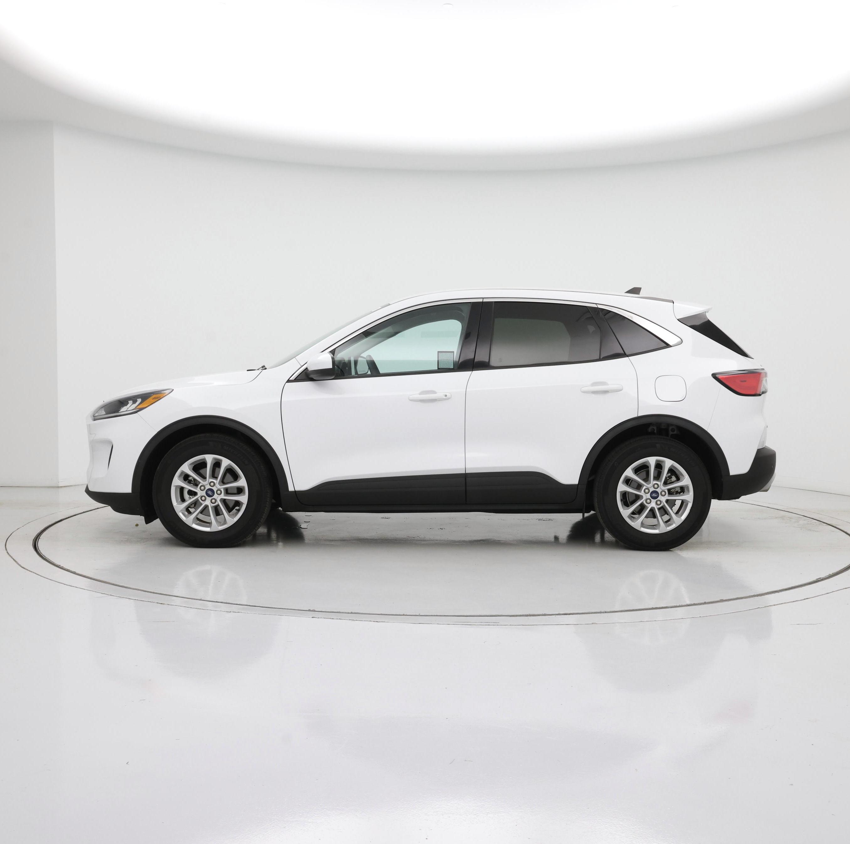 Thumbnail: 2021 Ford Escape - 3