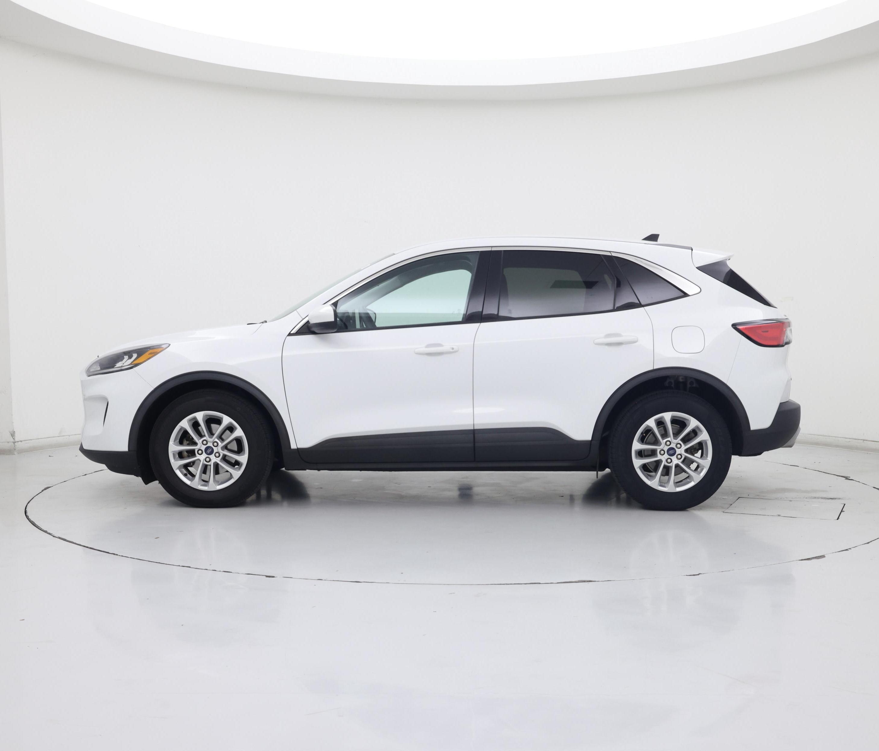 Thumbnail: 2021 Ford Escape - 3