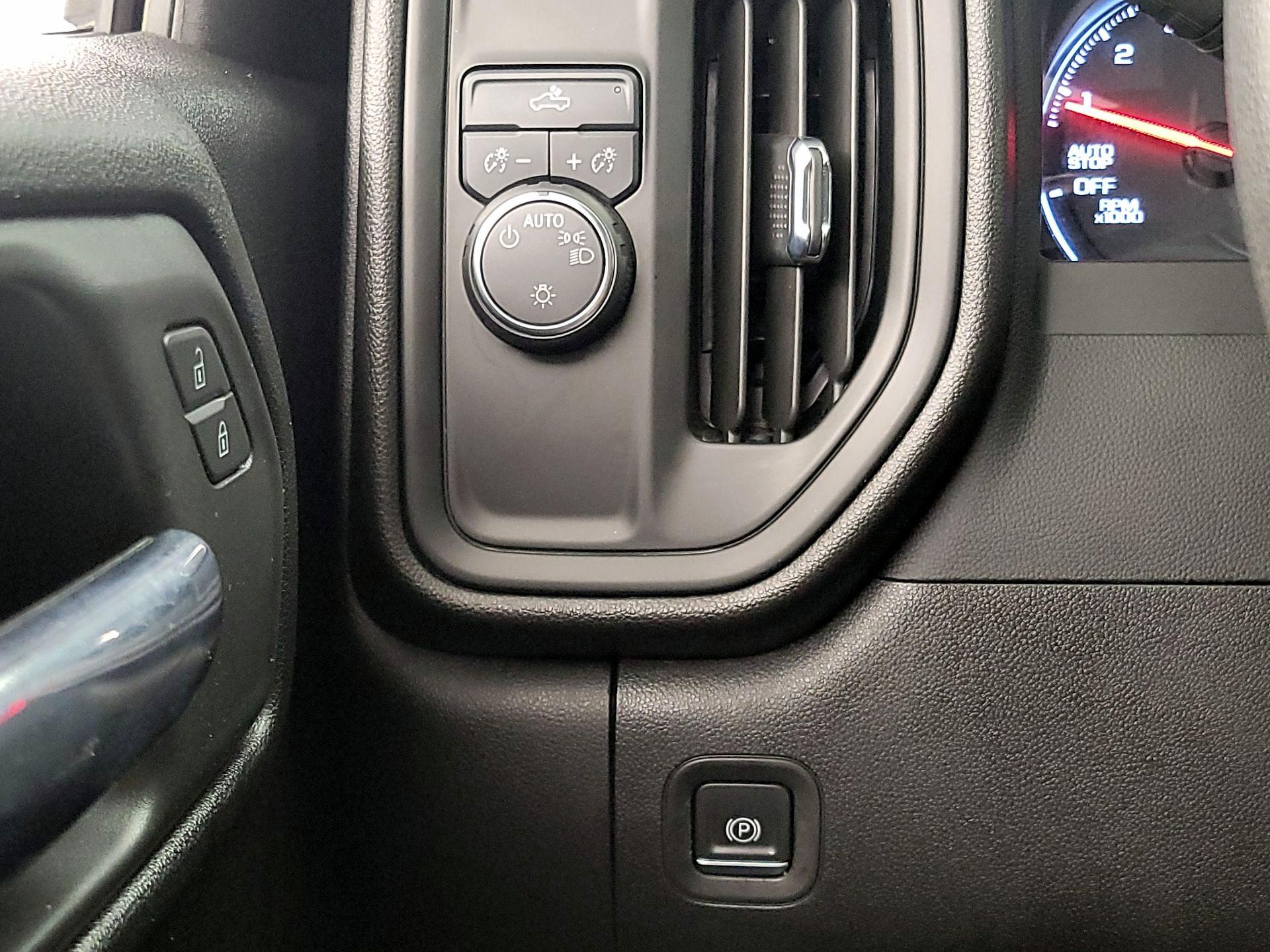 Thumbnail: 2023 Chevrolet Silverado 1500 - 13