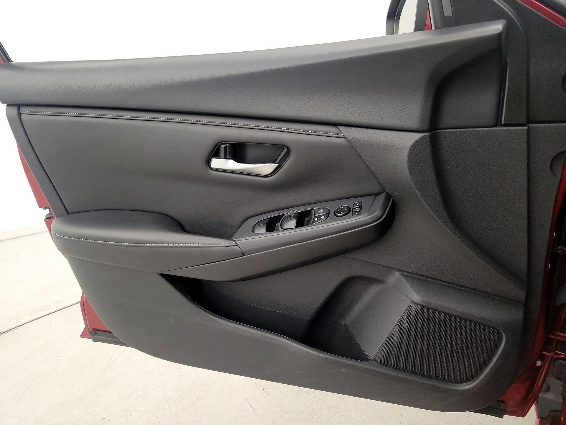 Thumbnail: 2023 Nissan Sentra - 12