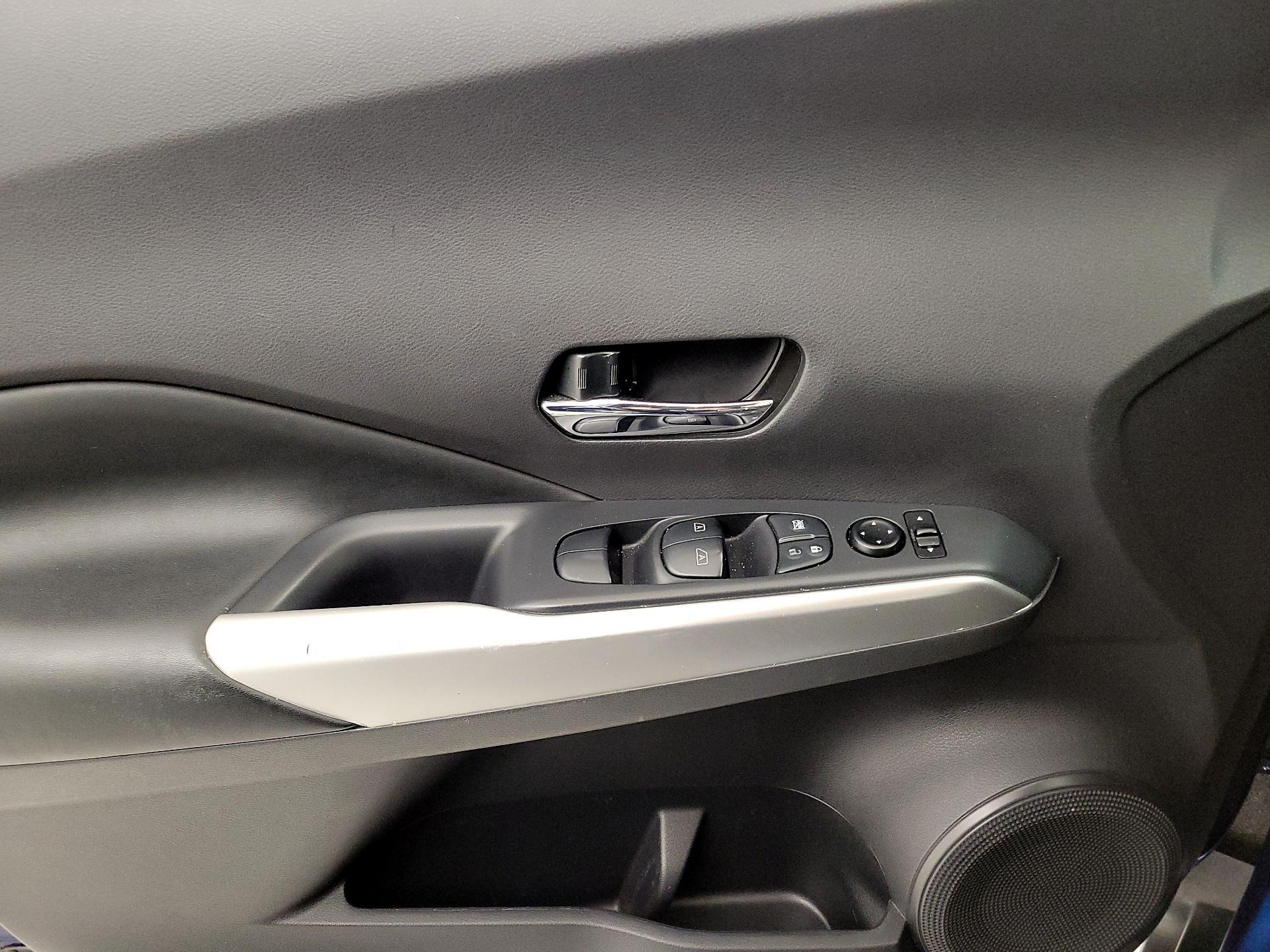 Thumbnail: 2020 Nissan Kicks - 12