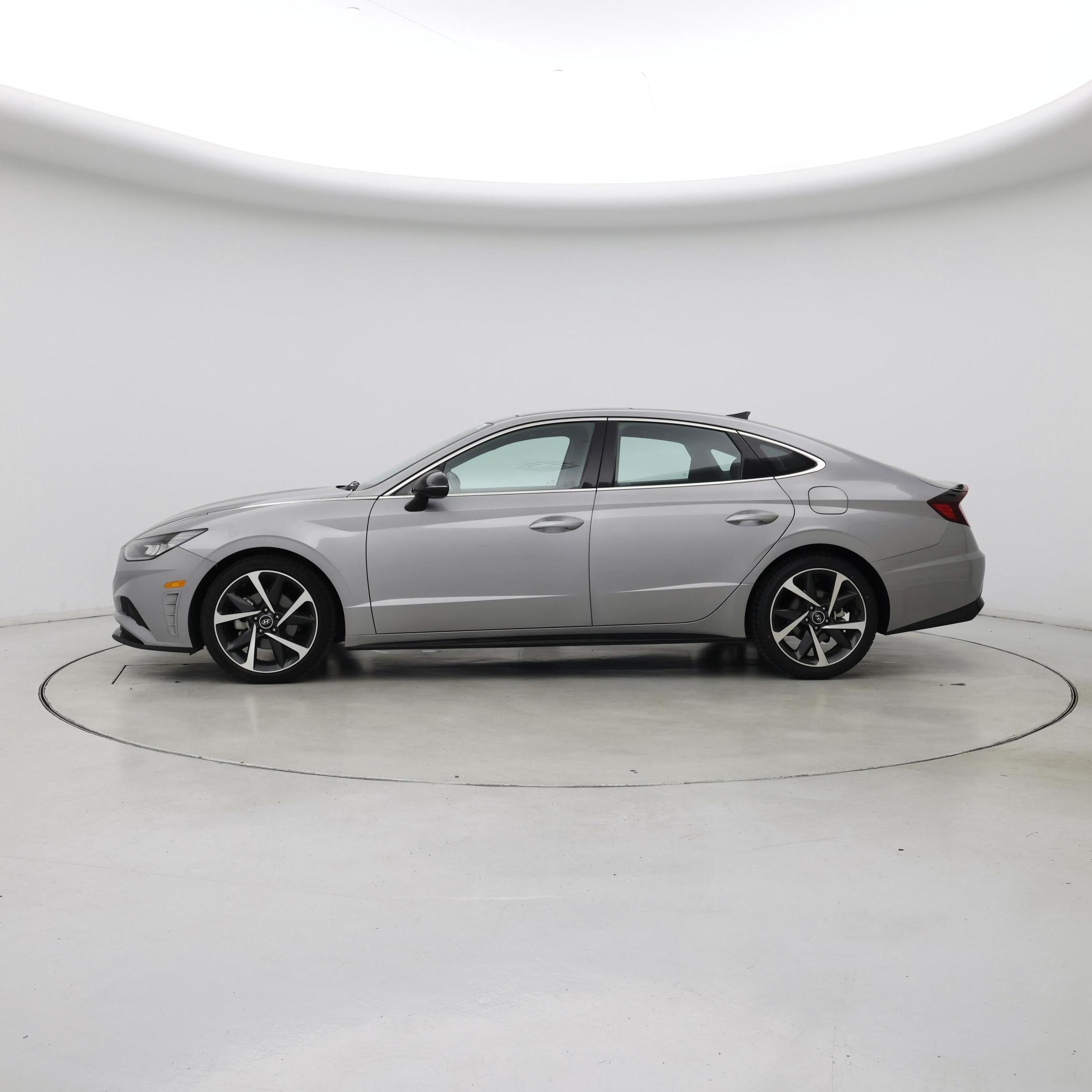 Thumbnail: 2023 Hyundai Sonata - 3