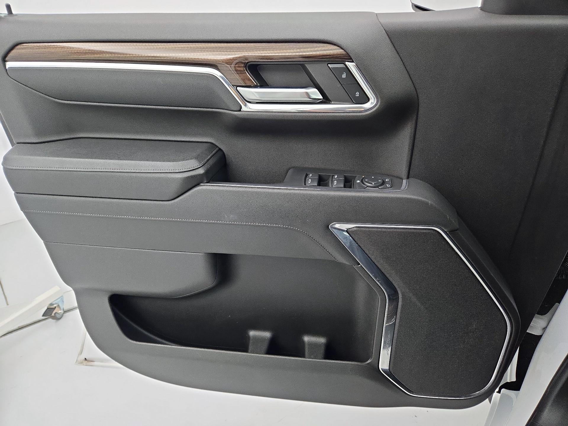 Thumbnail: 2023 Chevrolet Silverado 1500 - 12