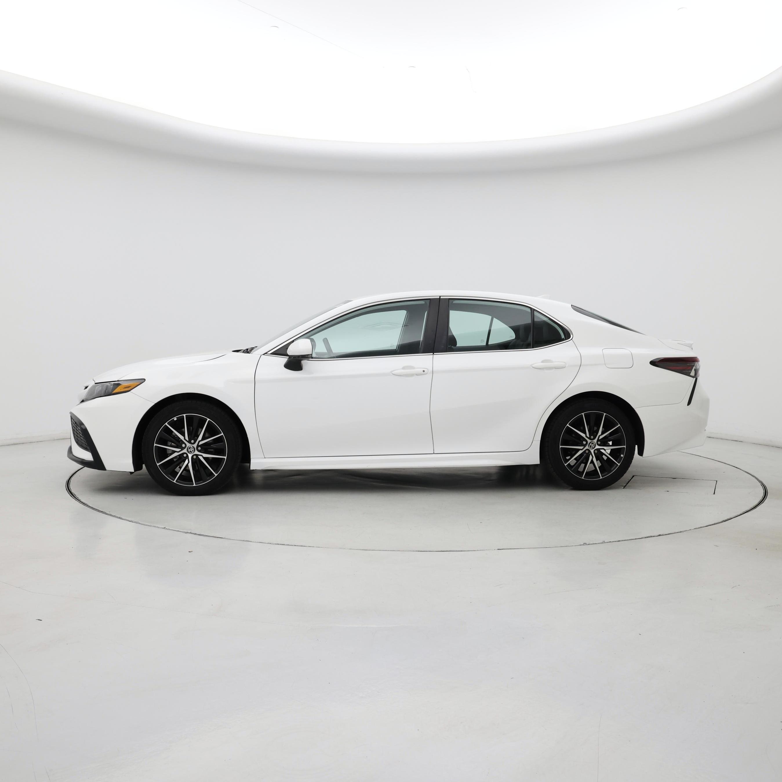 Thumbnail: 2023 Toyota Camry - 3