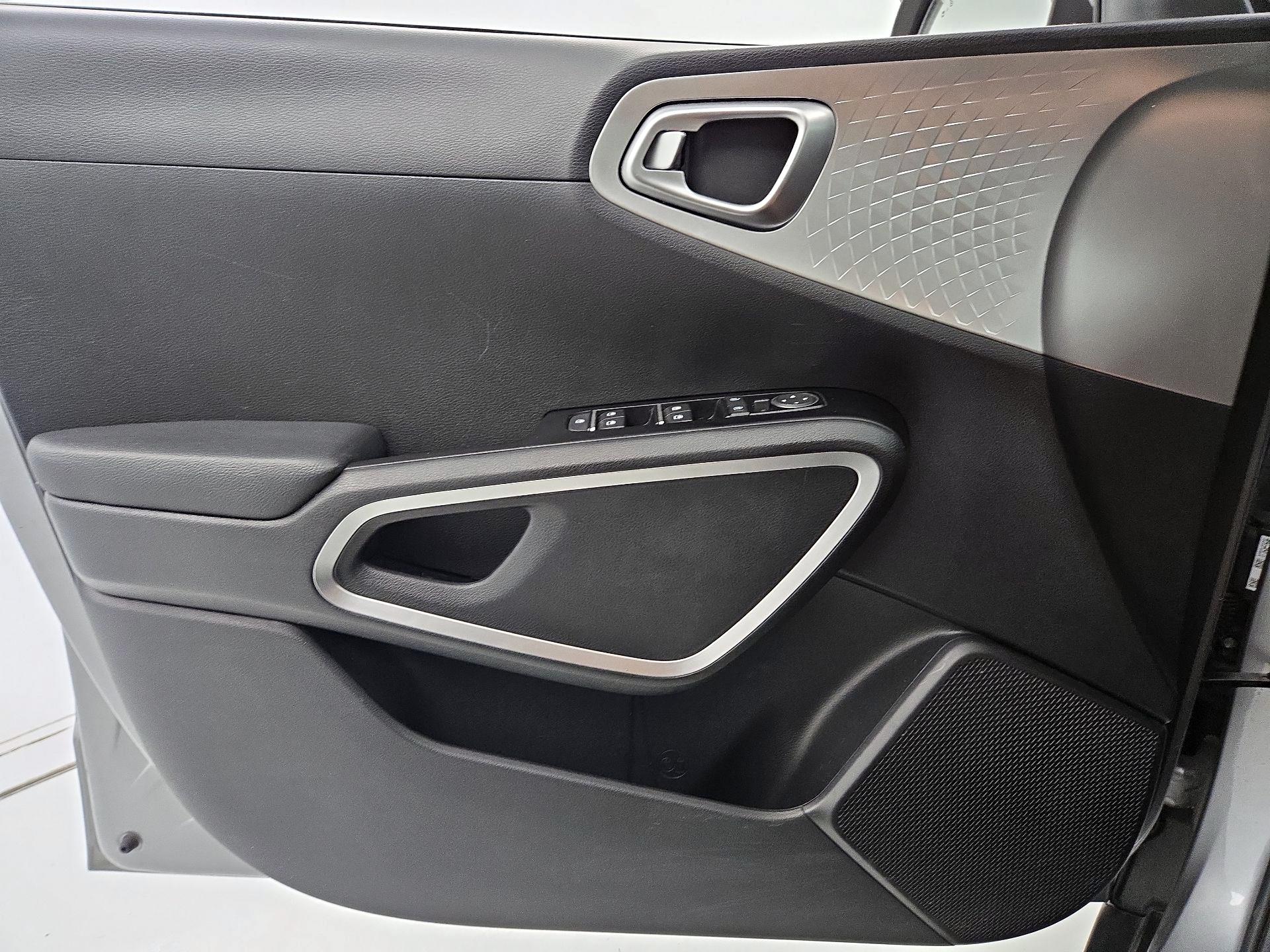 Thumbnail: 2023 Kia Soul - 12