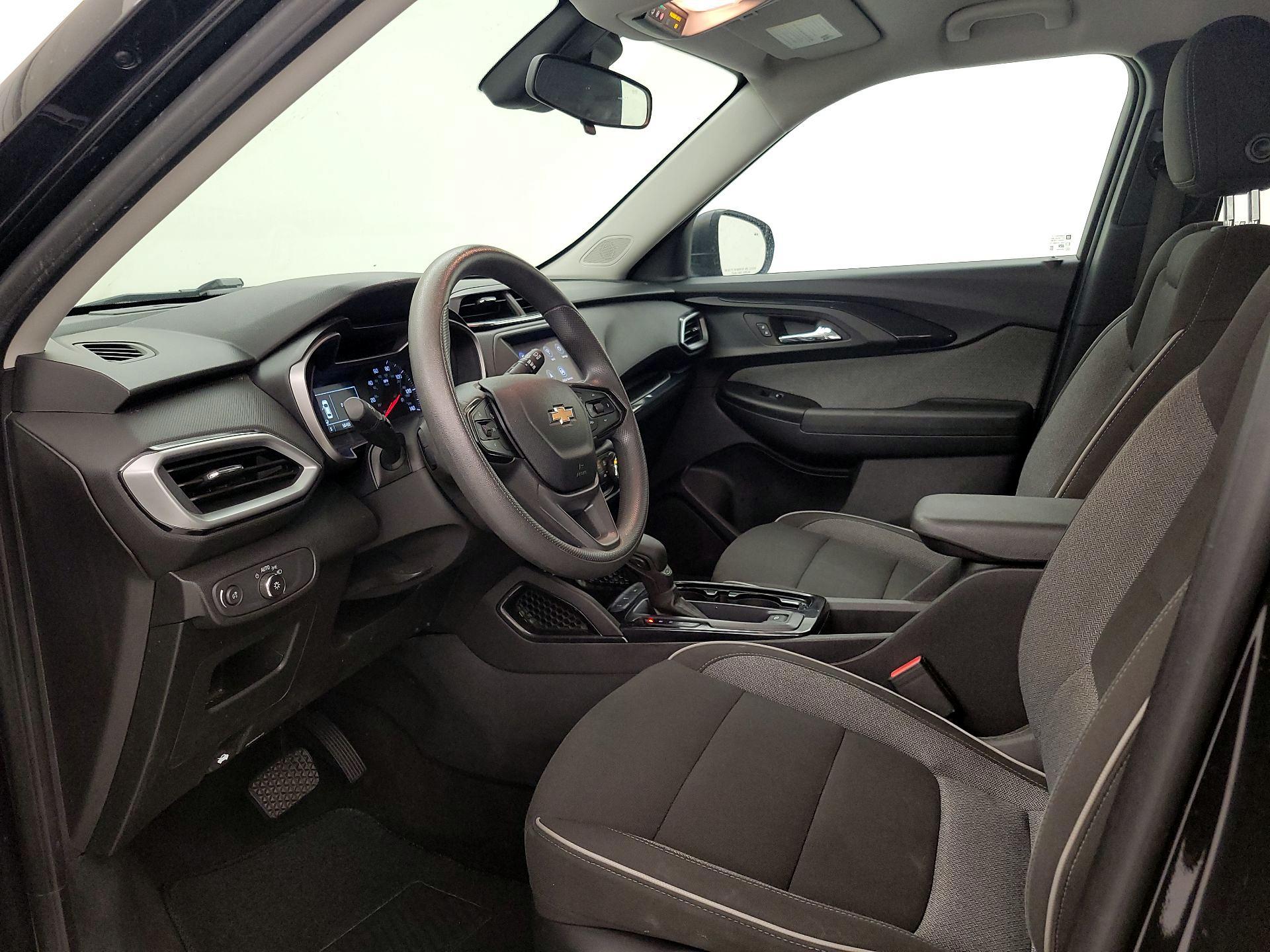 Thumbnail: 2023 Chevrolet TrailBlazer - 11